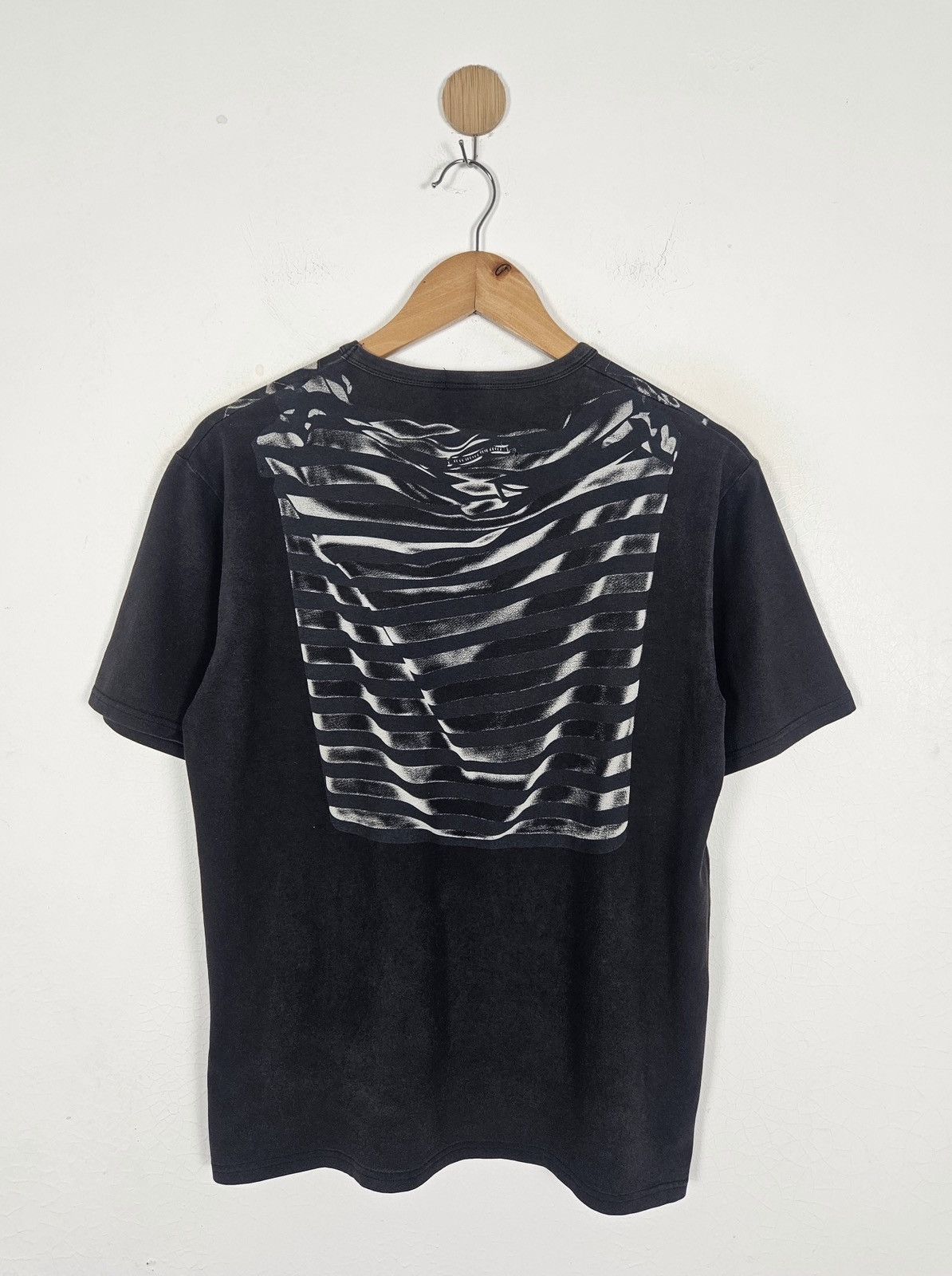Jean Paul Gaultier JPG 2000s Jean Paul Gaultier Trompe L’oeil Black Tee-Shirt Size US L / EU 52-54 / 3 - 2 Thumbnail