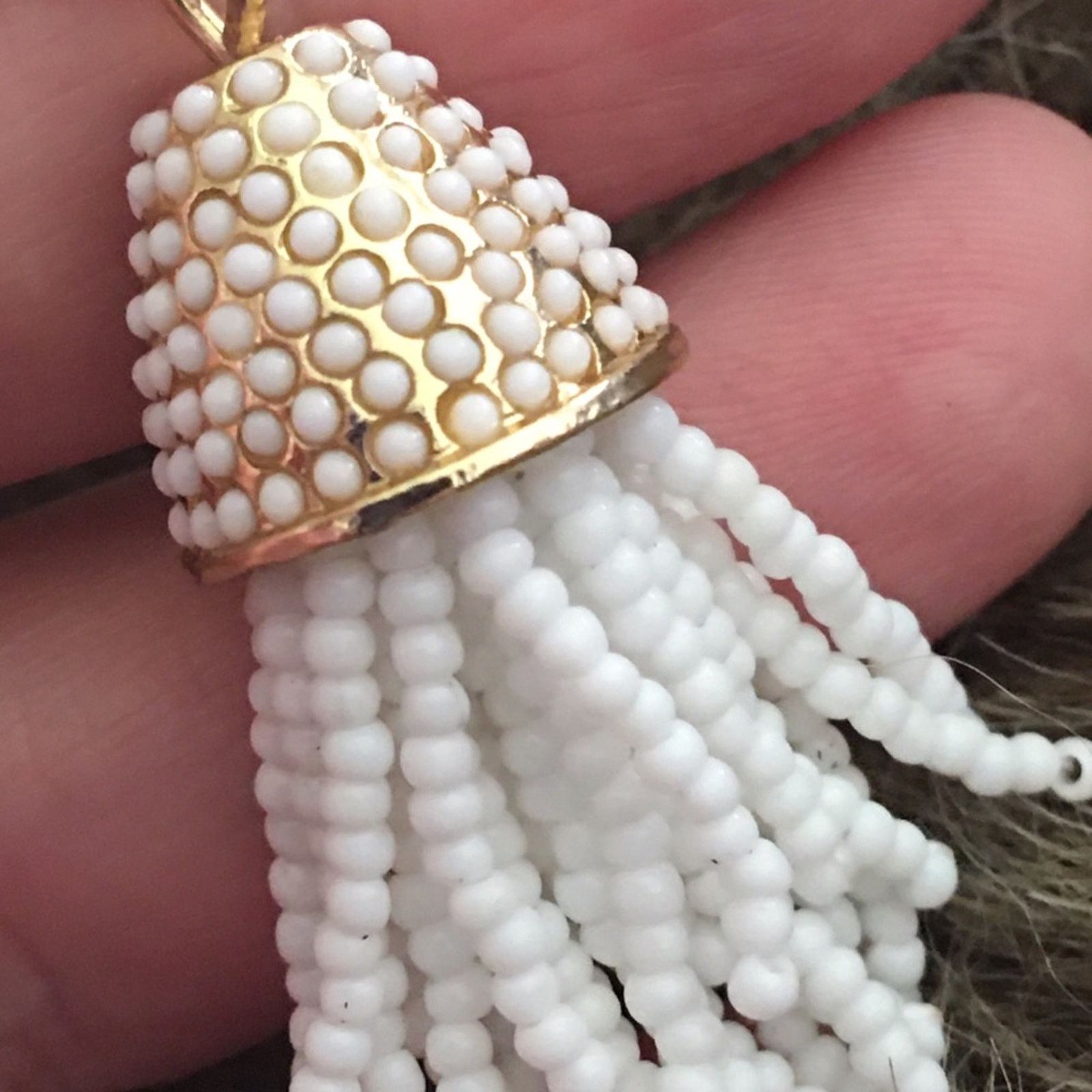 Vintage Vintage white seed bead tassel pierced earrings Size ONE SIZE - 7 Thumbnail