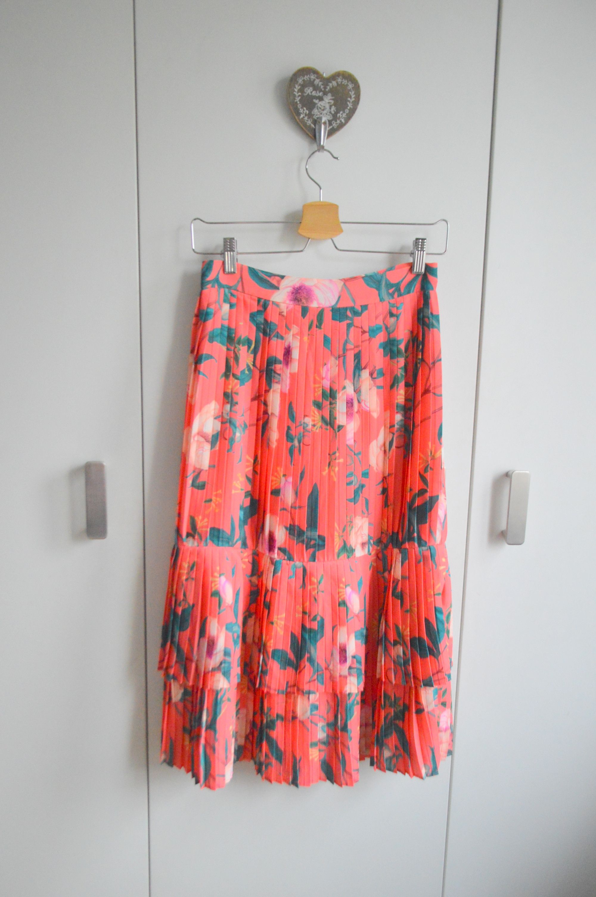 Other By Malina premium skirt S luxurious juicy floral print midi Size 26" / US 2 / IT 38 - 6 Thumbnail