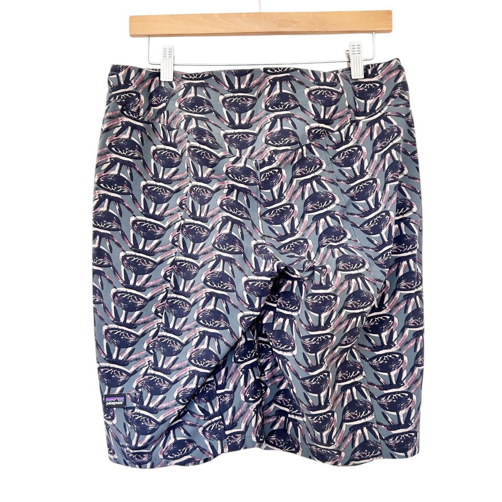 Patagonia Patagonia Printed Bermuda Flat Front Shorts Sz 6 Size 28" / US 6 / IT 42 - 5 Thumbnail