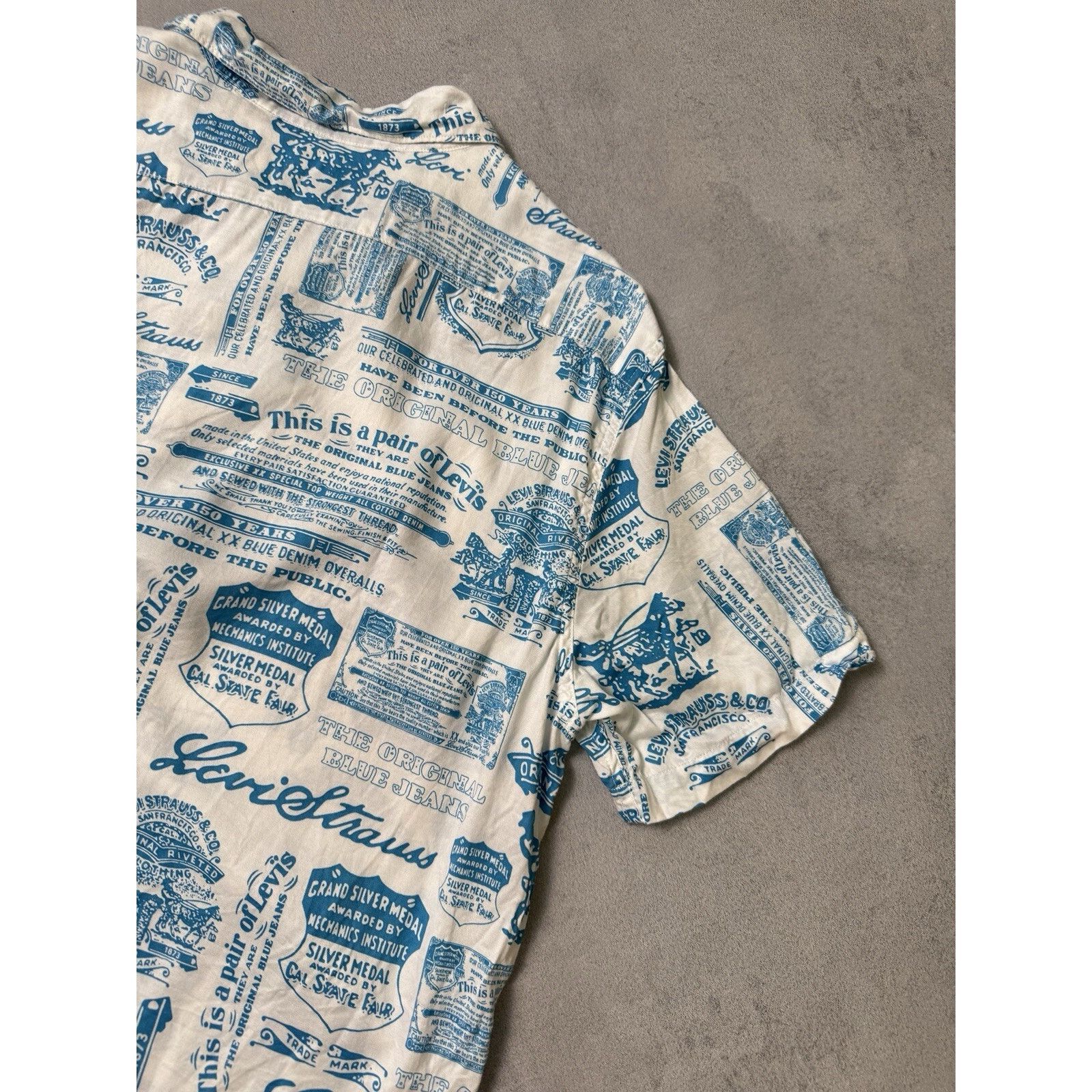 Levi's Levis Short Sleeve Men Button Up Short Size M Blue/White Size US M / EU 48-50 / 2 - 11 Thumbnail