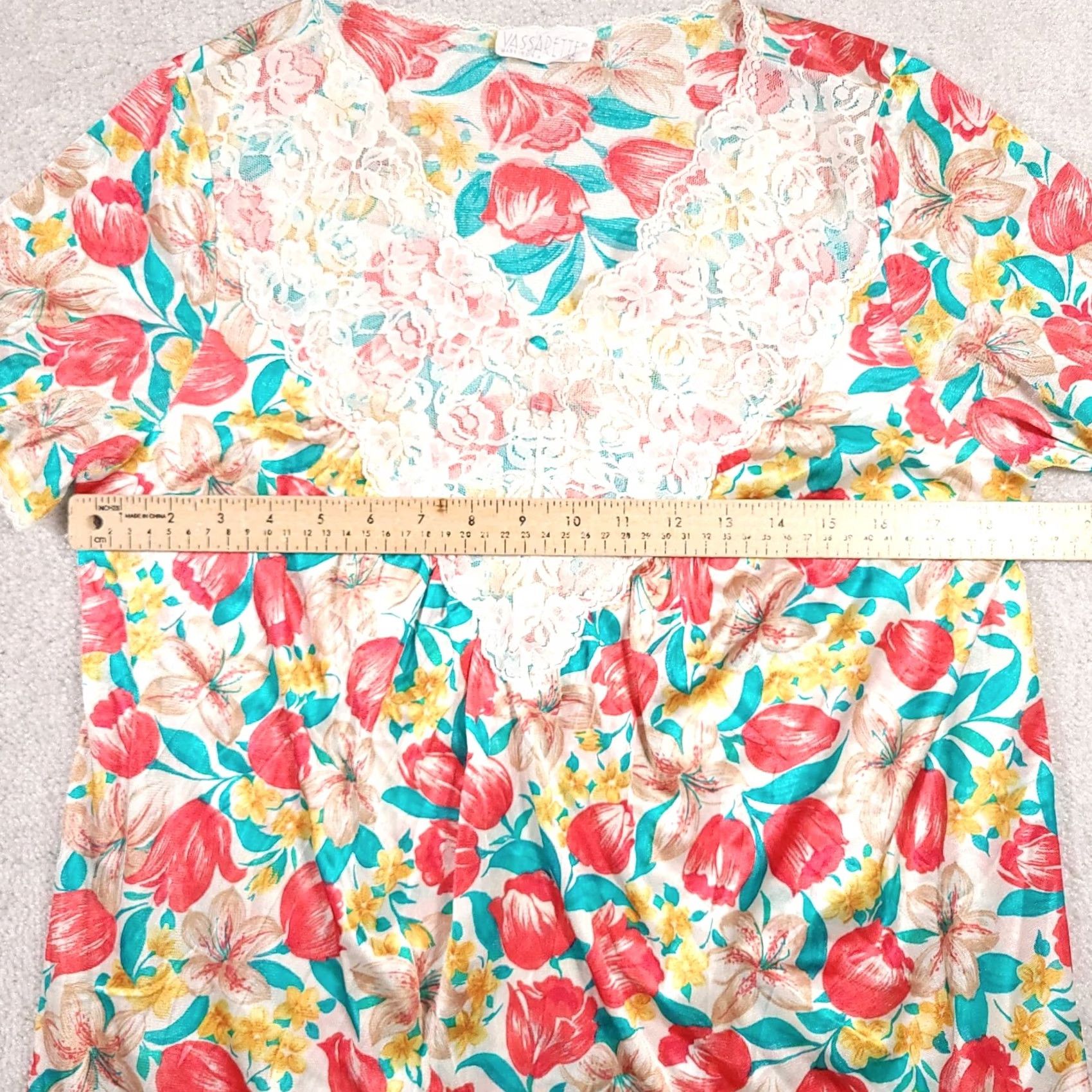 Vintage VINTAGE Vassarette Sleepwear Shirt Women's M Floral Nylon Made In USA Shirt Womens Medium Floral Nylon Lace V-Neck Pajama Top Mens Womens Size M / US 6-8 / IT 42-44 - 6 Thumbnail