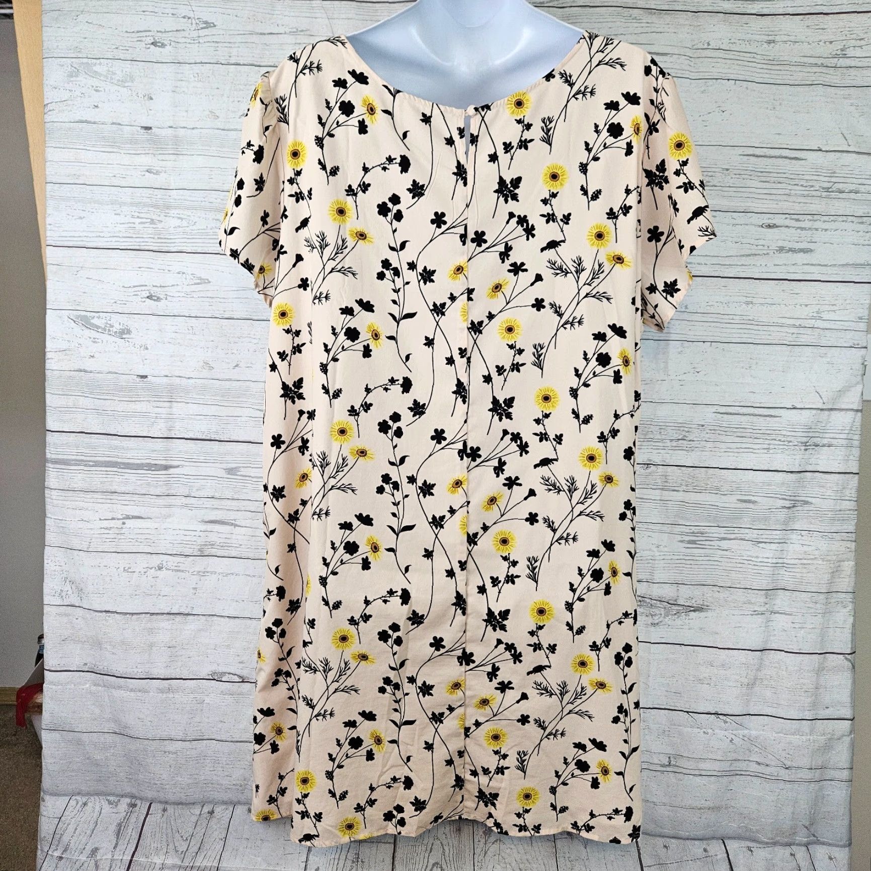 Vintage eShakti Womens Dress 5X Black Yellow Floral Short Sleeve Pockets Scoop Neck A-Line Knee Length Plus Womens Size 40" / US 18 - 3 Thumbnail