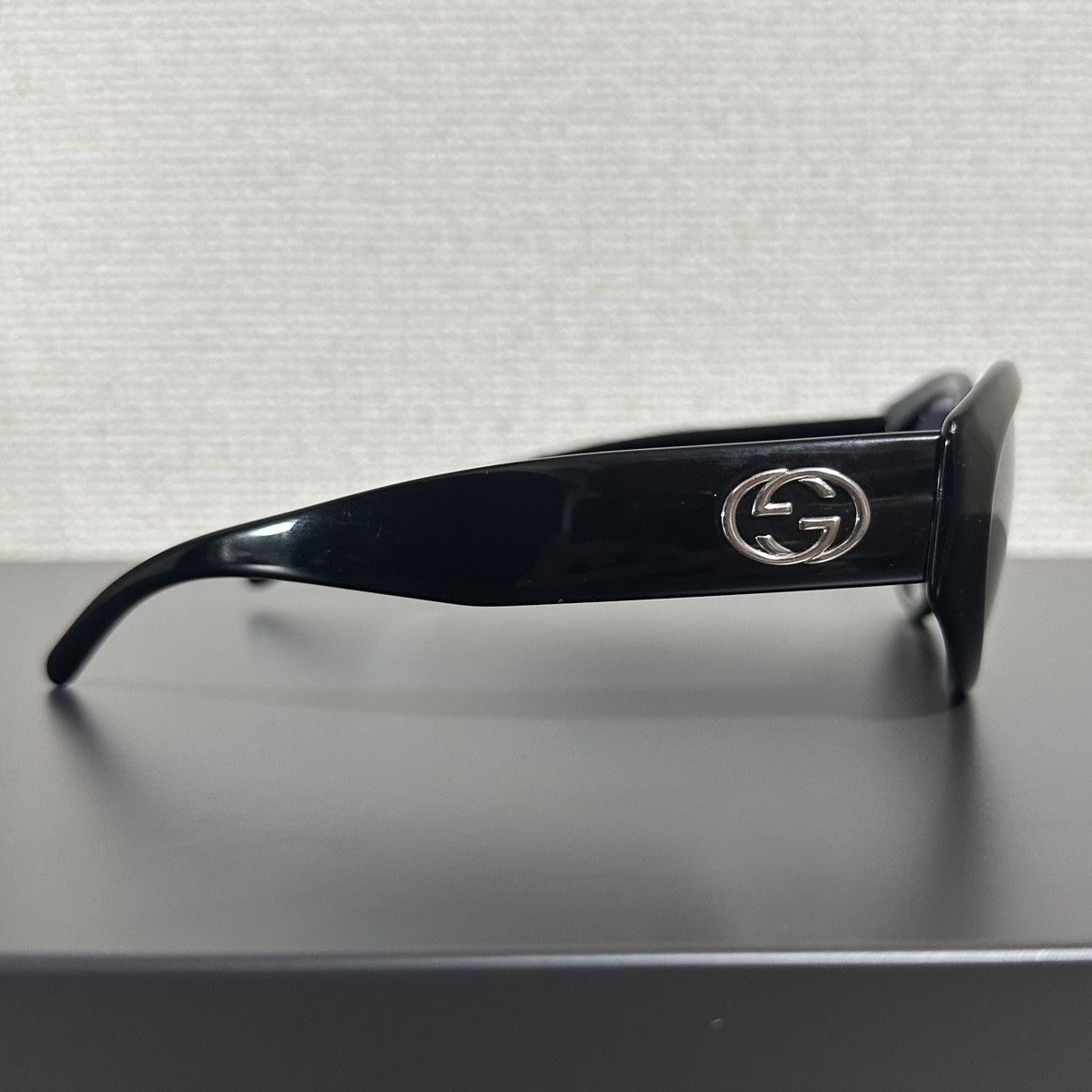 Vintage Gucci Tom Ford Oval Sunglasses