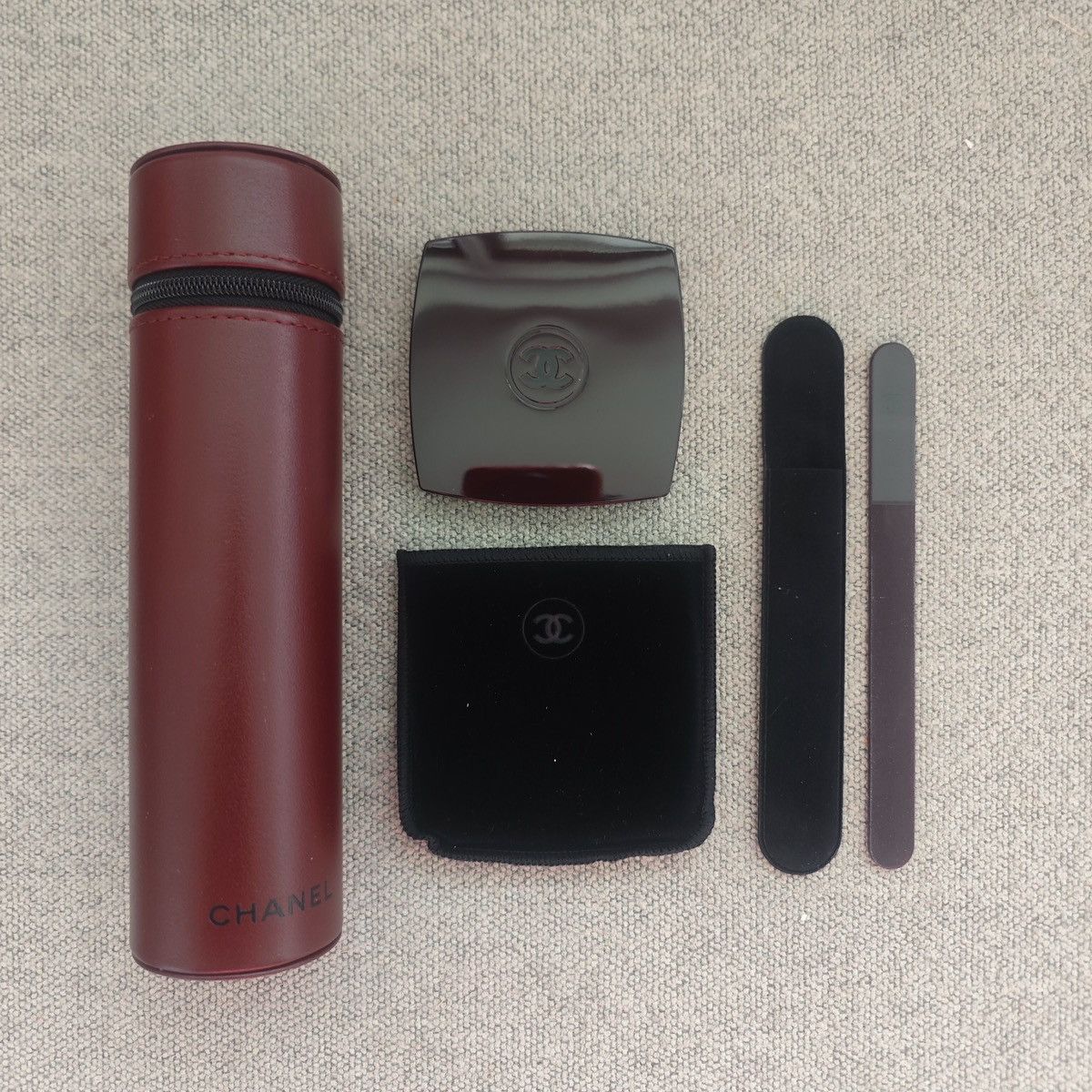 Chanel Chanel Limited Edition Code Couleur makeup set in Rouge Noir Size ONE SIZE - 1 Thumbnail