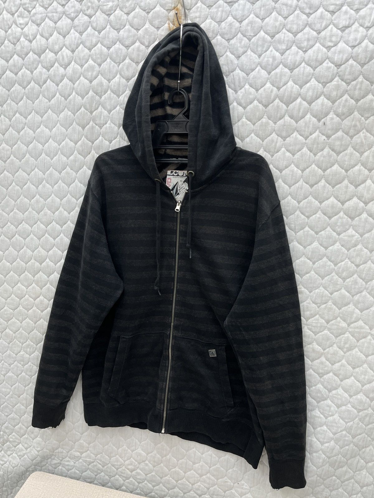 Volcom 🔥🔥🔥STEALS VOLCOM TIMELESS STRIPEP HOODIE SWEATER Size US L / EU 52-54 / 3 - 2 Thumbnail