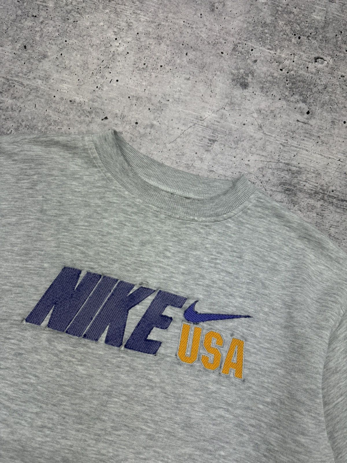 Nike Vintage Nike USA Swoosh Big Logo Distressed Sweatshirt 90's Size US M / EU 48-50 / 2 - 6 Thumbnail