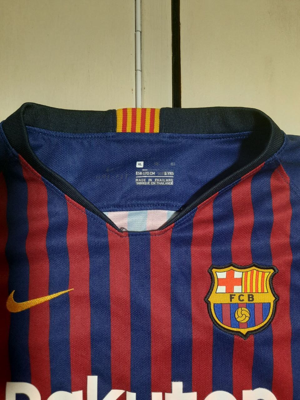 Nike Nike Barcelona FC Jersey #10 Messi 2018-2019 kids size XL Size US XS / EU 42 / 0 - 7 Thumbnail