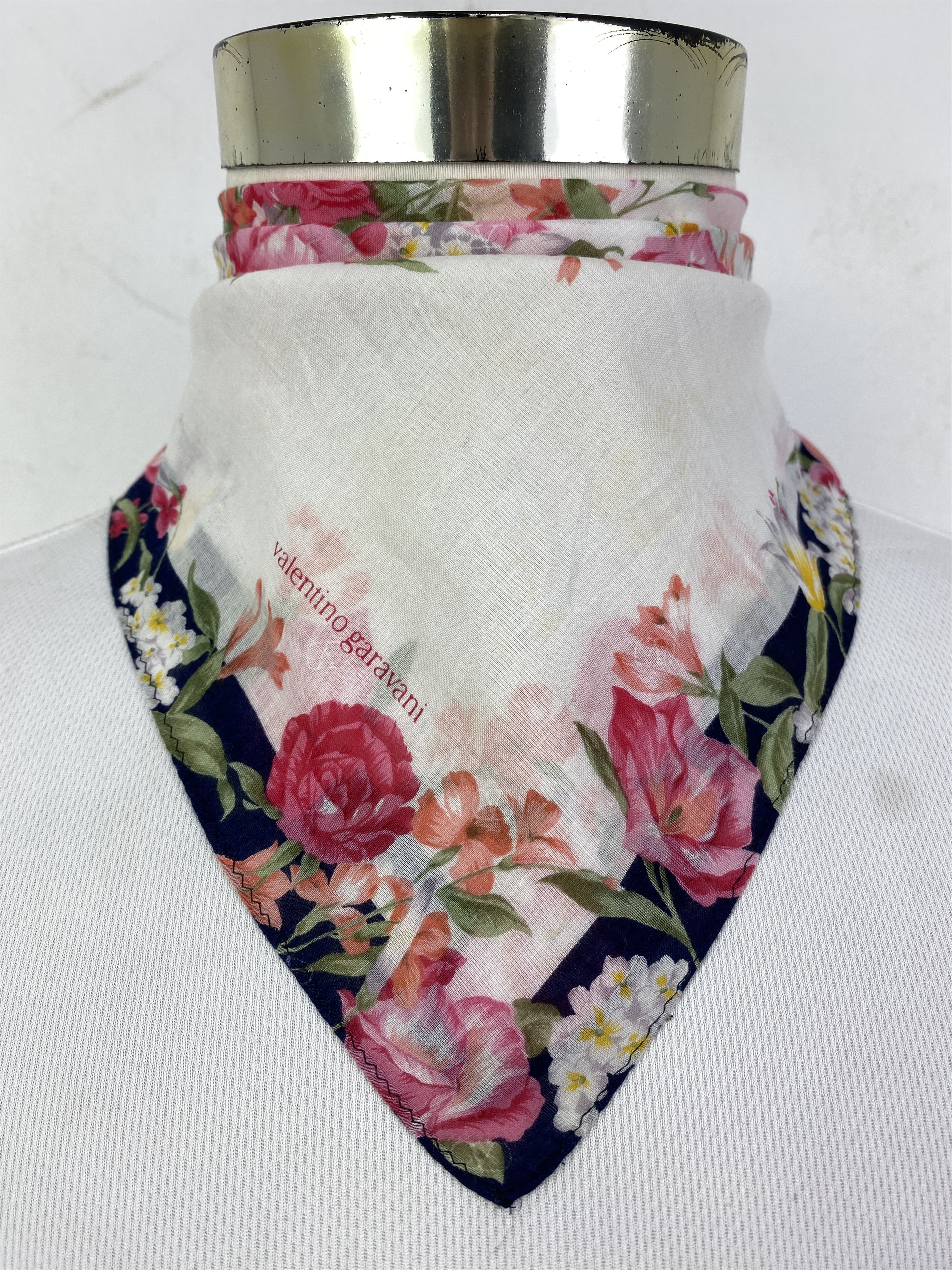 Valentino Valentino Garavani Handkerchief / Neckerchief HKC0902 Size ONE SIZE - 1 Thumbnail