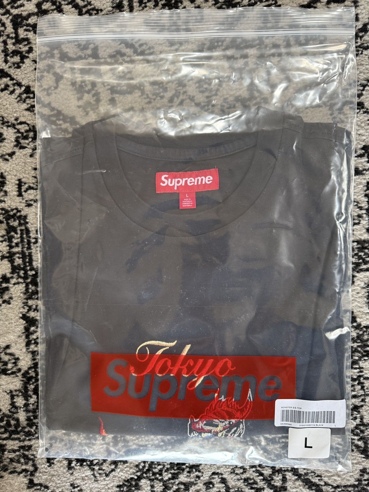 Supreme Supreme Monster S/S Top Black Large Size US L / EU 52-54 / 3 - 3 Thumbnail