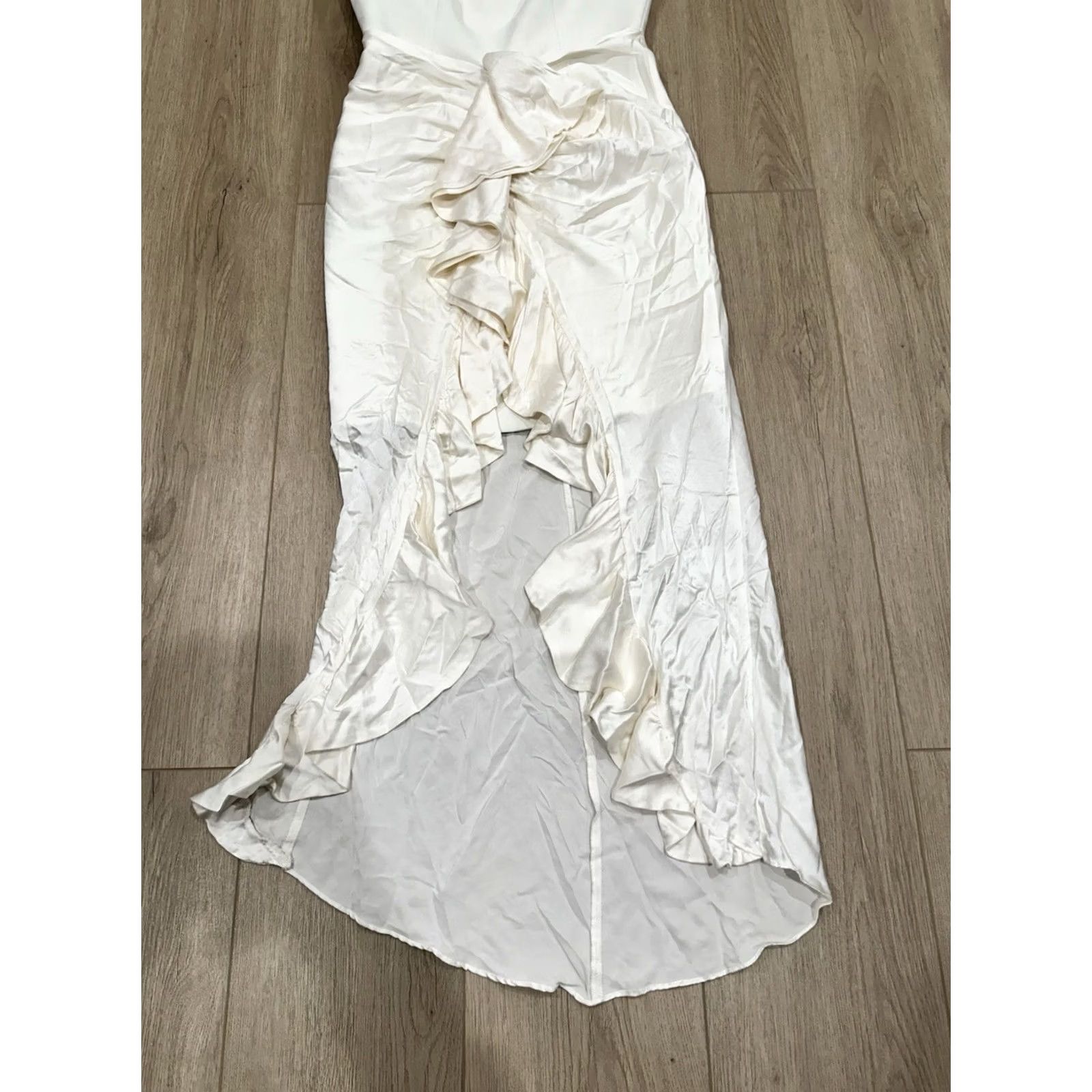 Vintage NWT Cinq à Sept Women's Strapless Georgiana Dress Ivory Size 4 A-Line Hi-Low Polyester Blend Dress Mens Womens Size S / US 4 / IT 40 - 2 Thumbnail