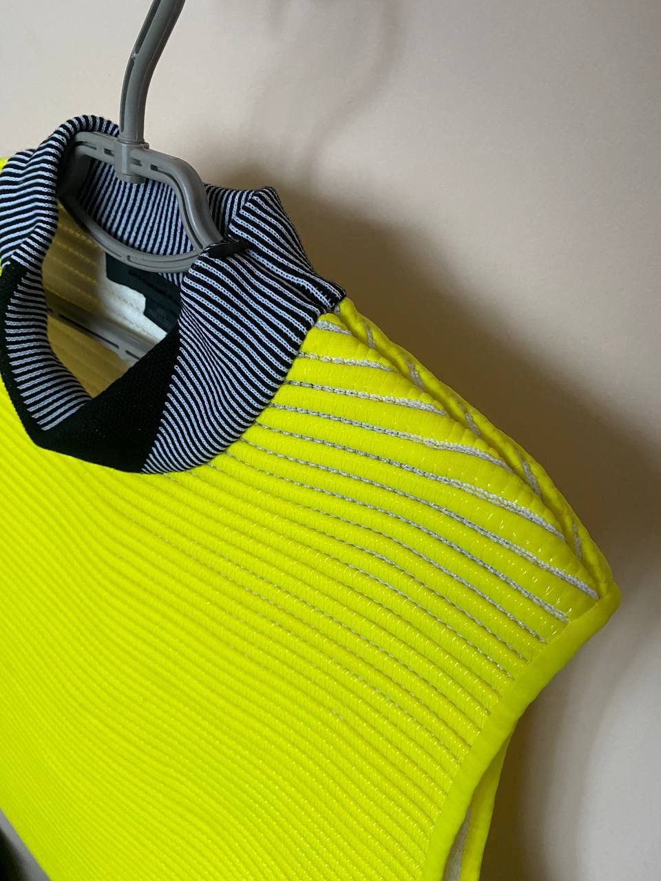 Alexander Wang Alexander Wang Neon-Yellow Cycling Sleeveless Top Size L / US 10 / IT 46 - 5 Thumbnail