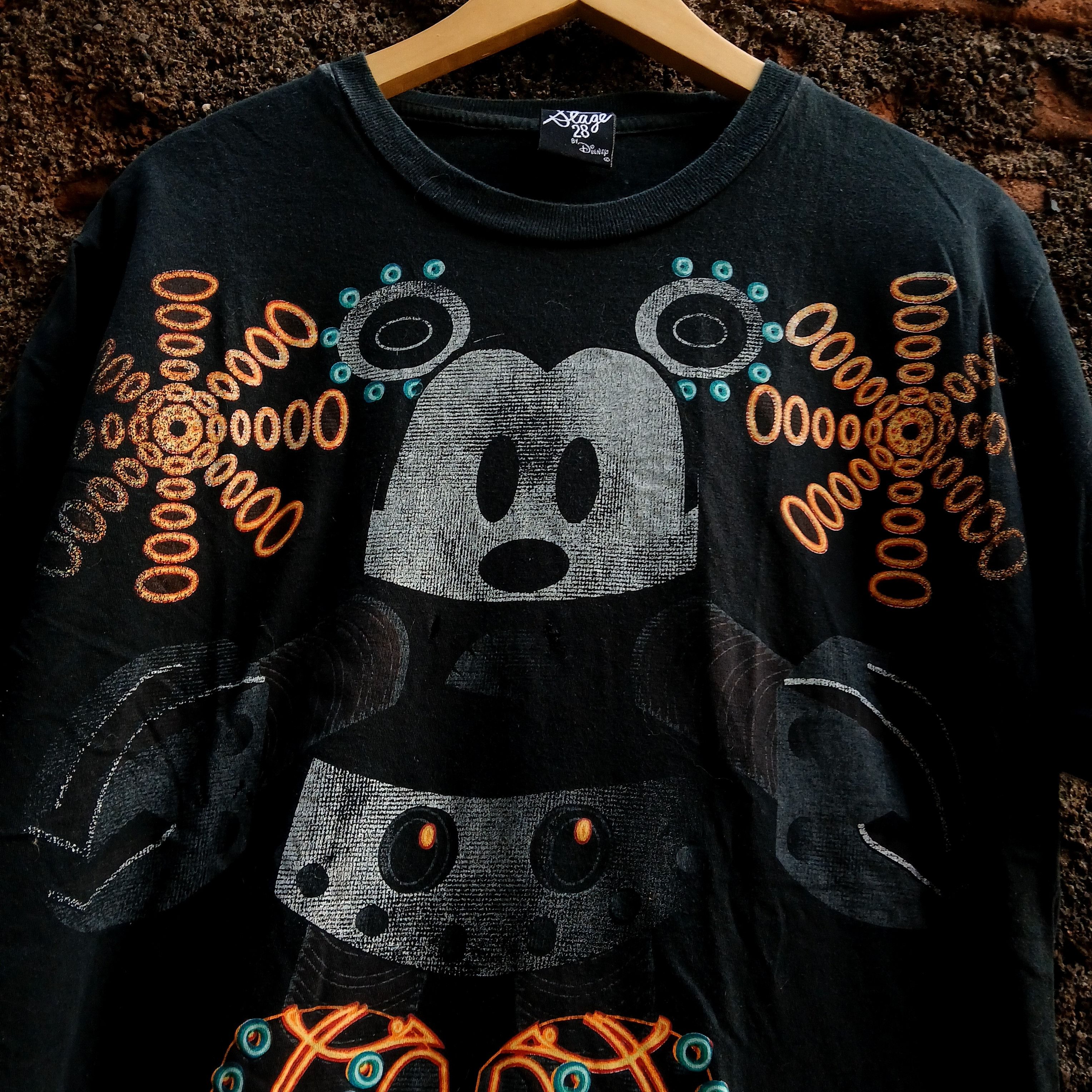 Disney 🔥Rare🔥 vintage disney mickey robot offiicial tee Size US L / EU 52-54 / 3 - 2 Thumbnail