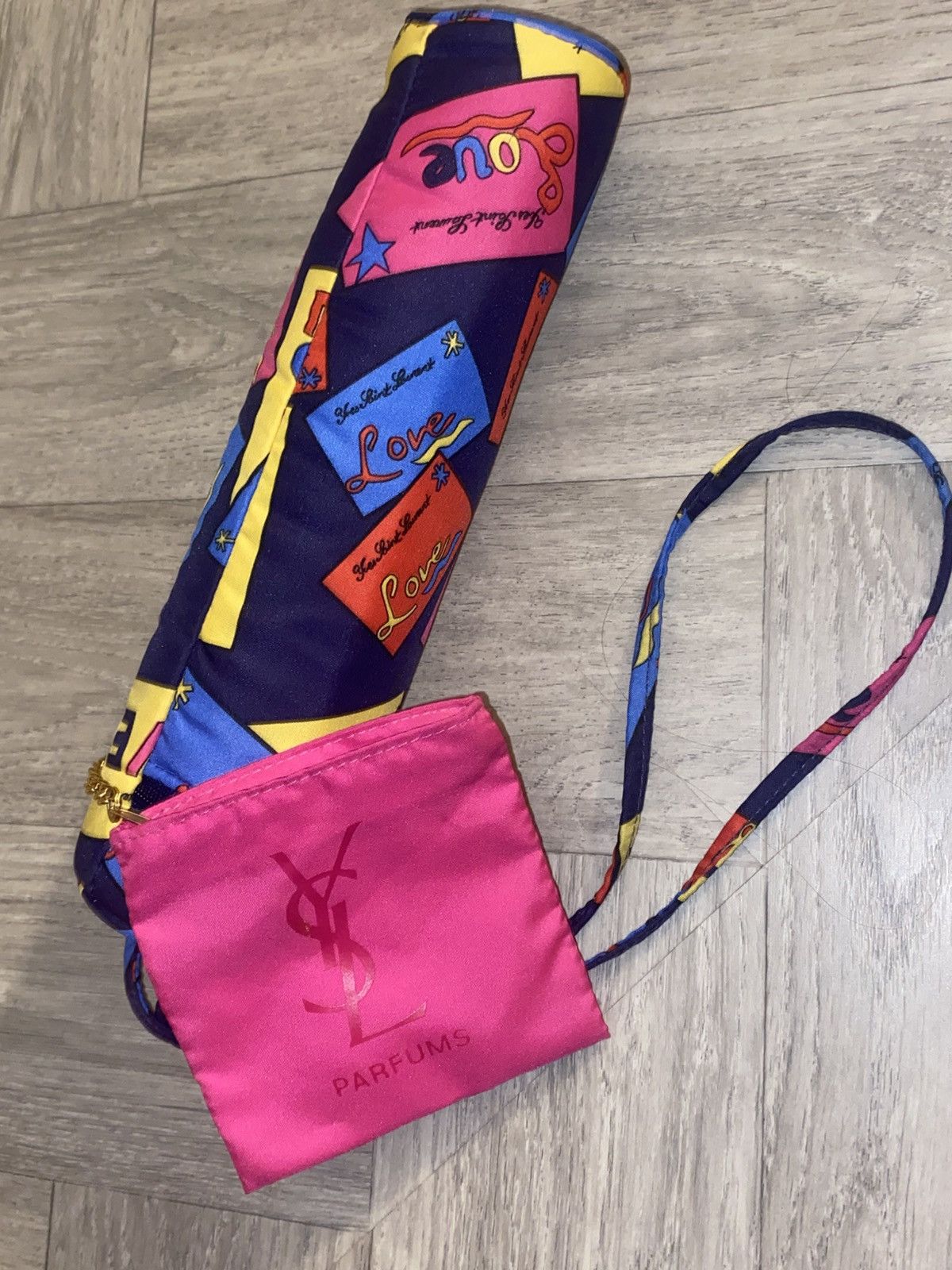 Yves Saint Laurent YSL VINTAGE umbrella YVES SAINT LAURENT showers of love Size ONE SIZE - 1 Thumbnail