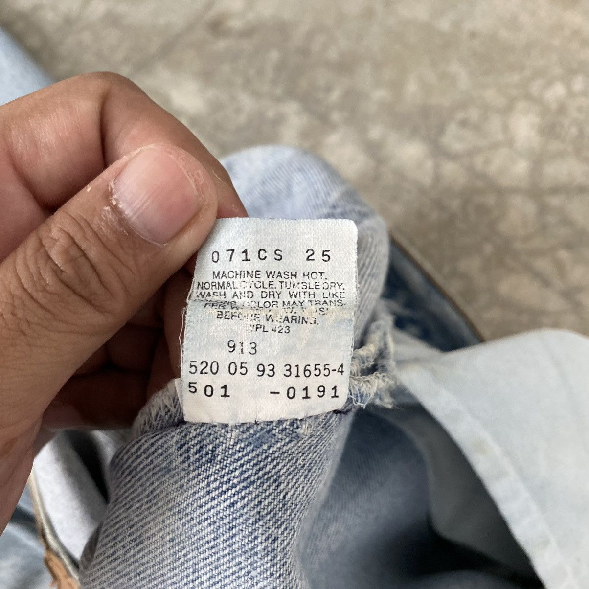Levi's Size 29x32.5 Vintage 1993 Levis 501 Light Blue Denim Jeans Size US 29 - 18 Thumbnail