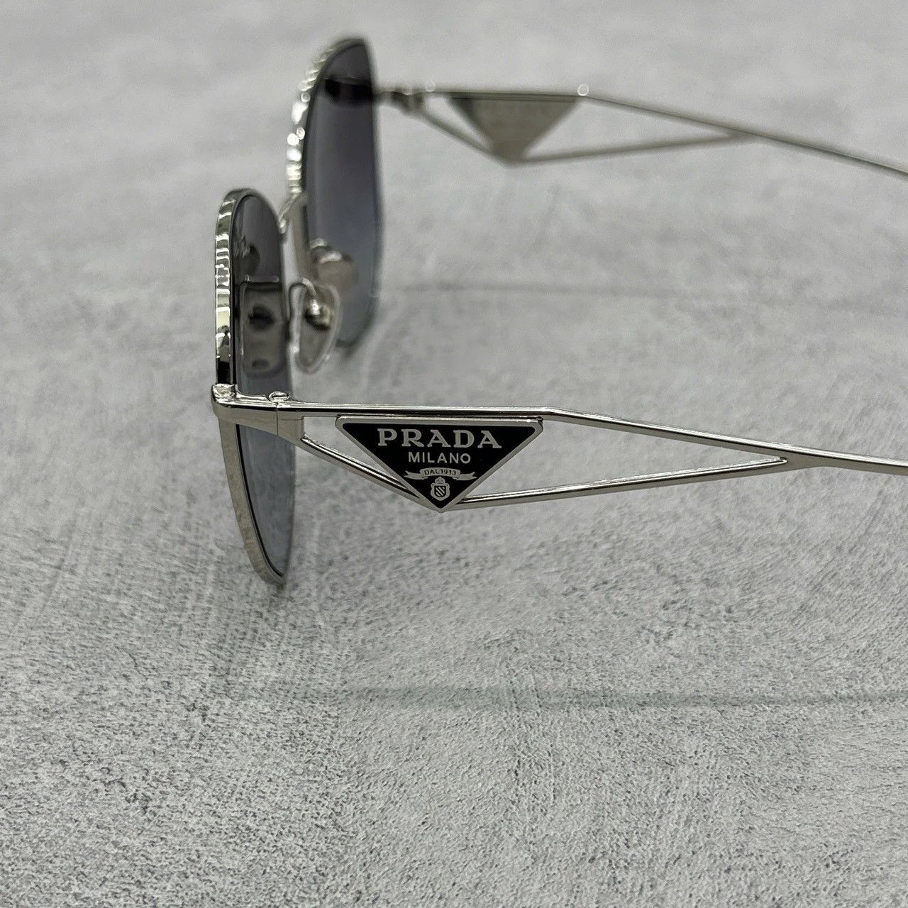 Prada PRADA 0PR 57YS 1BC5D1 SUNGLASSES Size ONE SIZE - 5 Thumbnail
