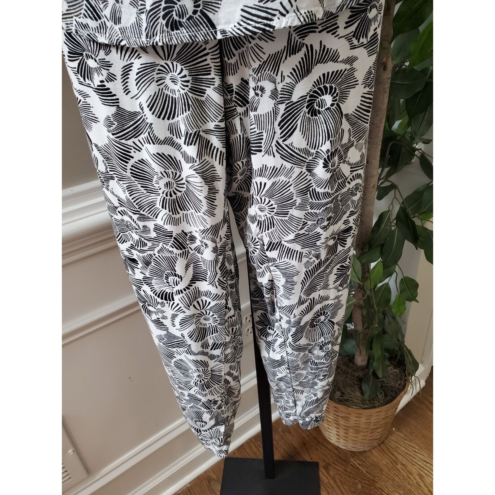 Old Navy Old Navy 100% Rayon Pant & Top 2 Piece Set Size Medium Size M / US 6-8 / IT 42-44 - 6 Thumbnail