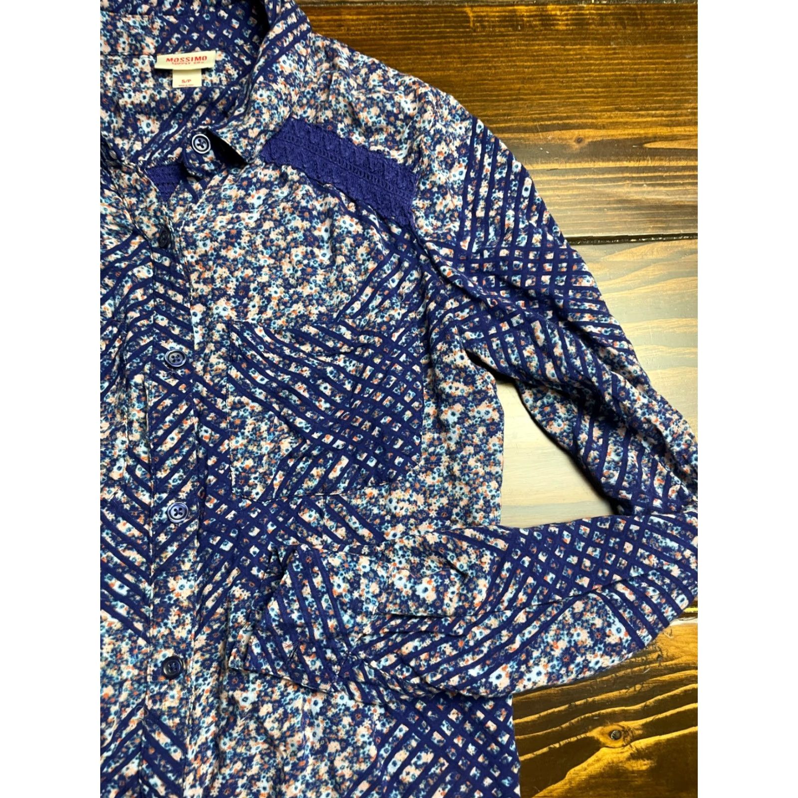 Mossimo Mossimo Shirt Womens Small Blue Floral Long Sleeve Button Up Regular Fit Casual Size S / US 4 / IT 40 - 3 Thumbnail