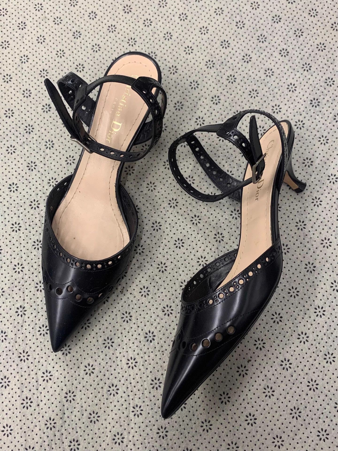 Dior Dior pointed toe cutout block heel pumps black size 37 Size US 6 / IT 36 - 2 Thumbnail