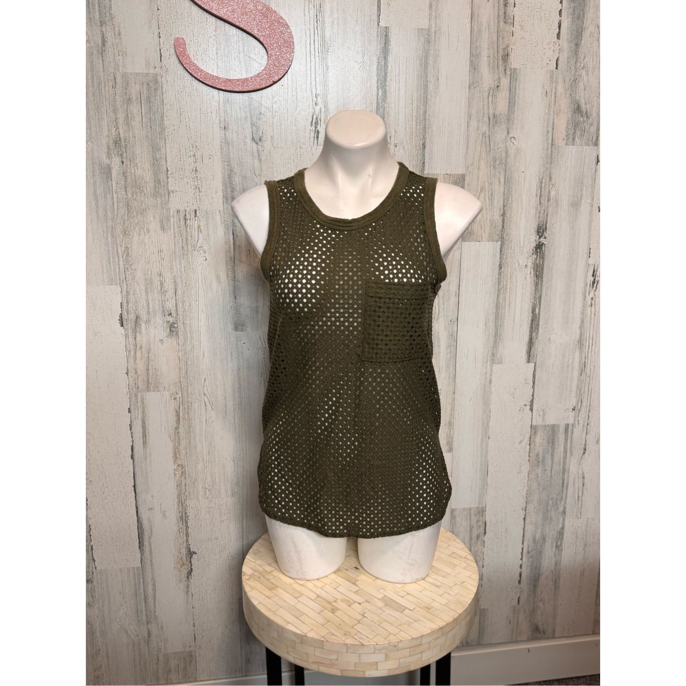 Banana Republic Banana Republic XS Olive Green Sleeveless Mesh Tank Top Pock Size XS / US 0-2 / IT 36-38 - 5 Thumbnail