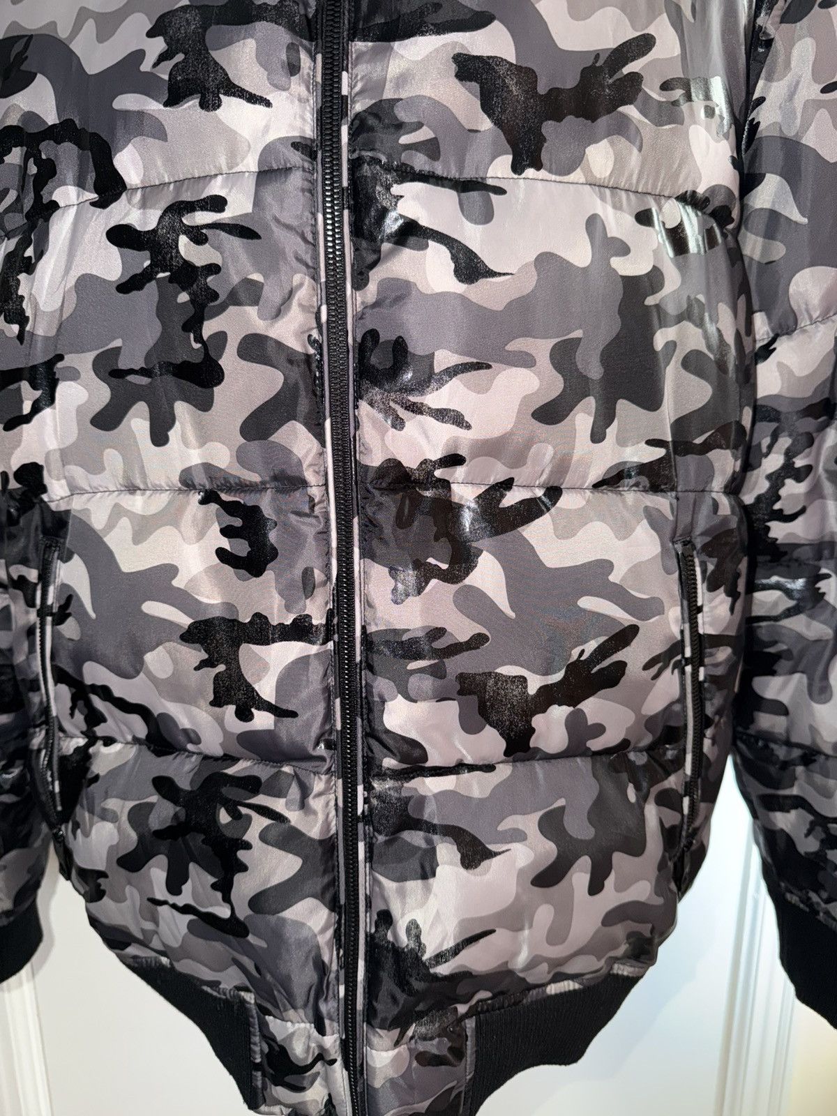 Guess Guess Men’s Puffer Jacket Black Camouflage Pattern Size XXL Size US XXL / EU 58 / 5 - 2 Thumbnail