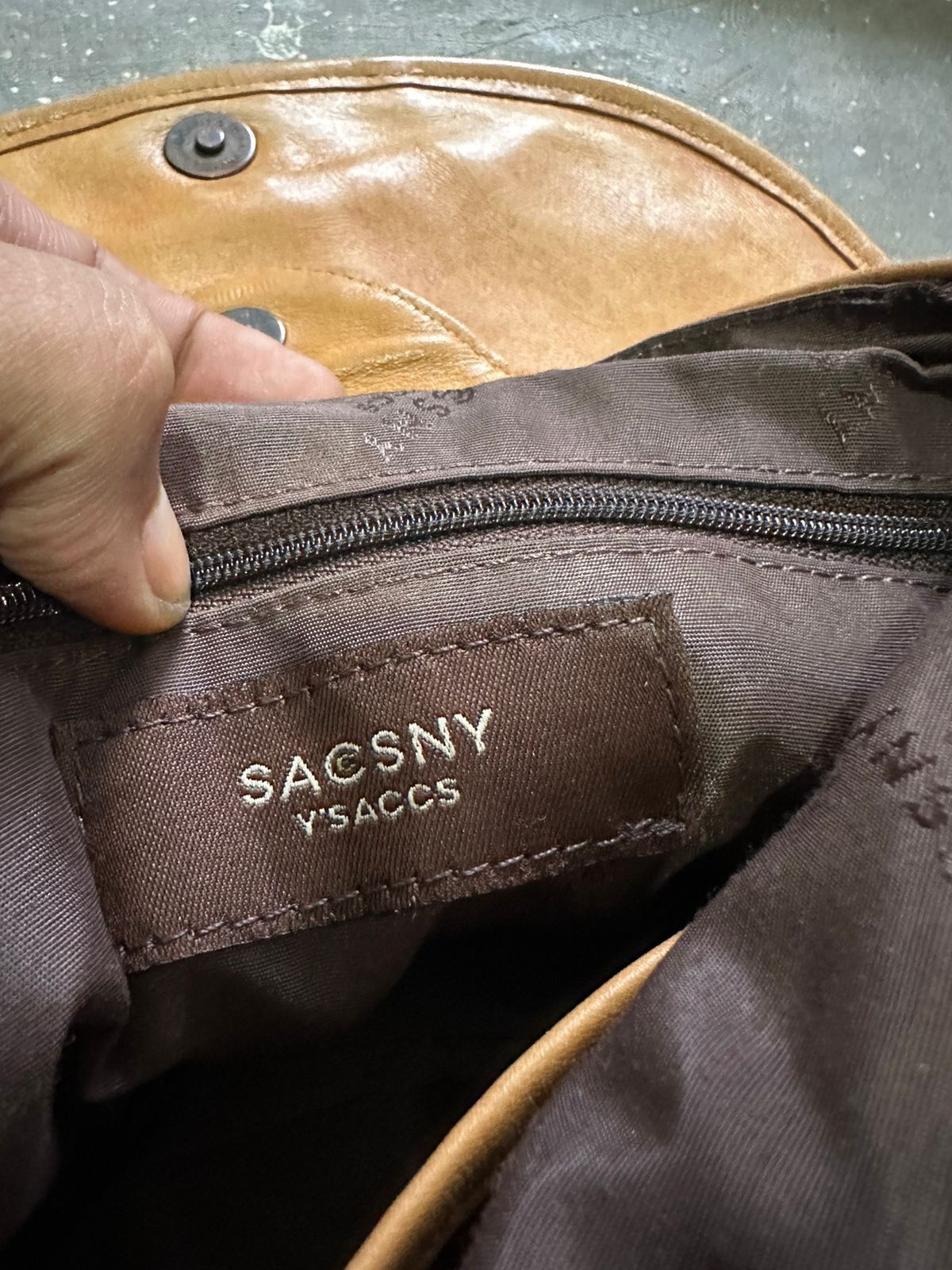 Yohji Yamamoto 🔥Vintage Ysaccs Yohji Yamamoto Leather Crossbody/ Sling bag Size ONE SIZE - 11 Thumbnail