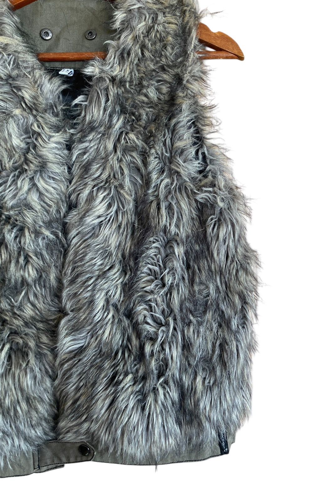Armani Rare Design Vintage Brand Armani Exchange Fur Vests 2000s Size US S / EU 44-46 / 1 - 4 Thumbnail