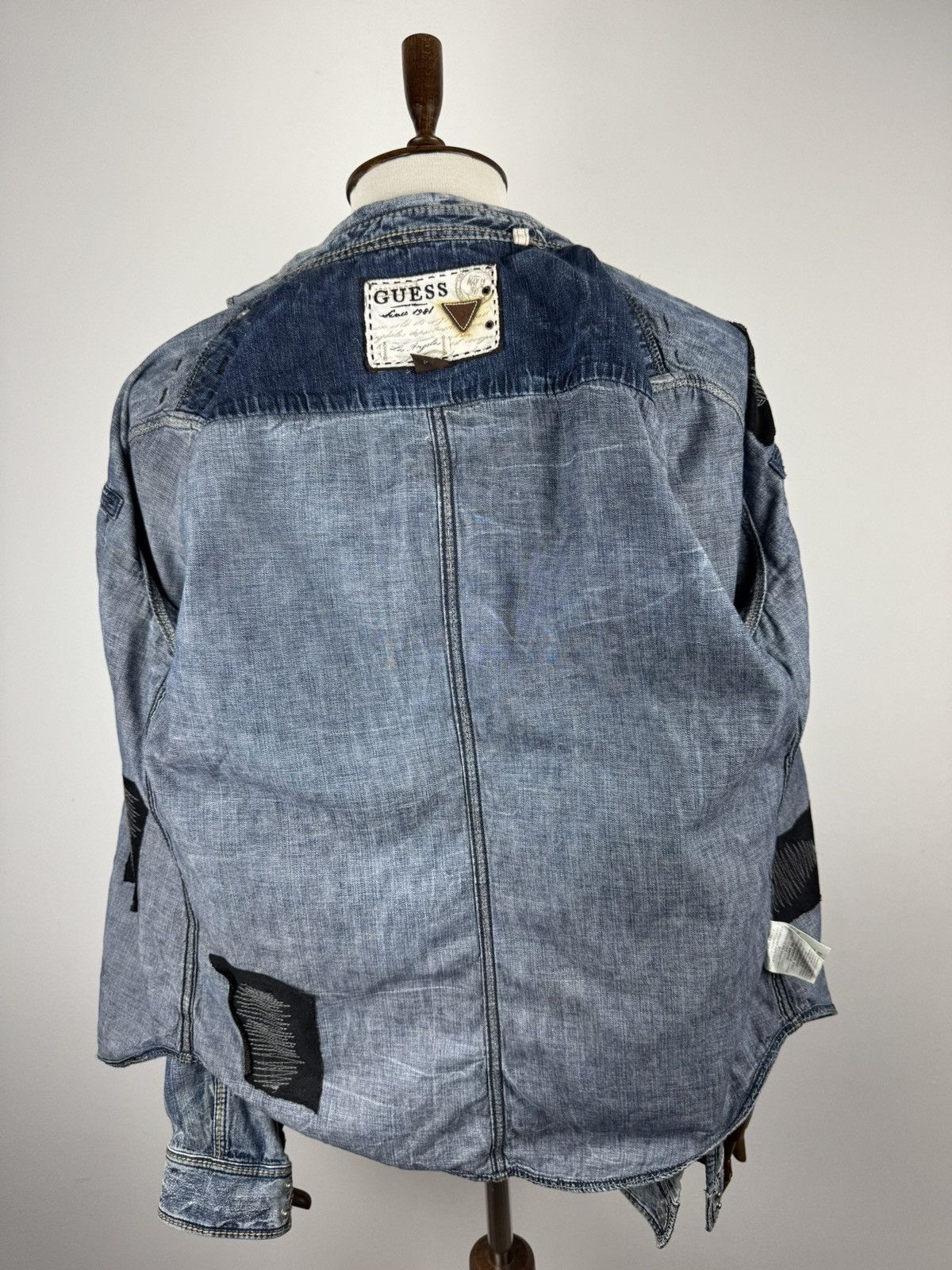 Vintage Men’s Vintage GUESS Avan Garde Long sleeve Y2K shirt Size M Size US M / EU 48-50 / 2 - 6 Thumbnail