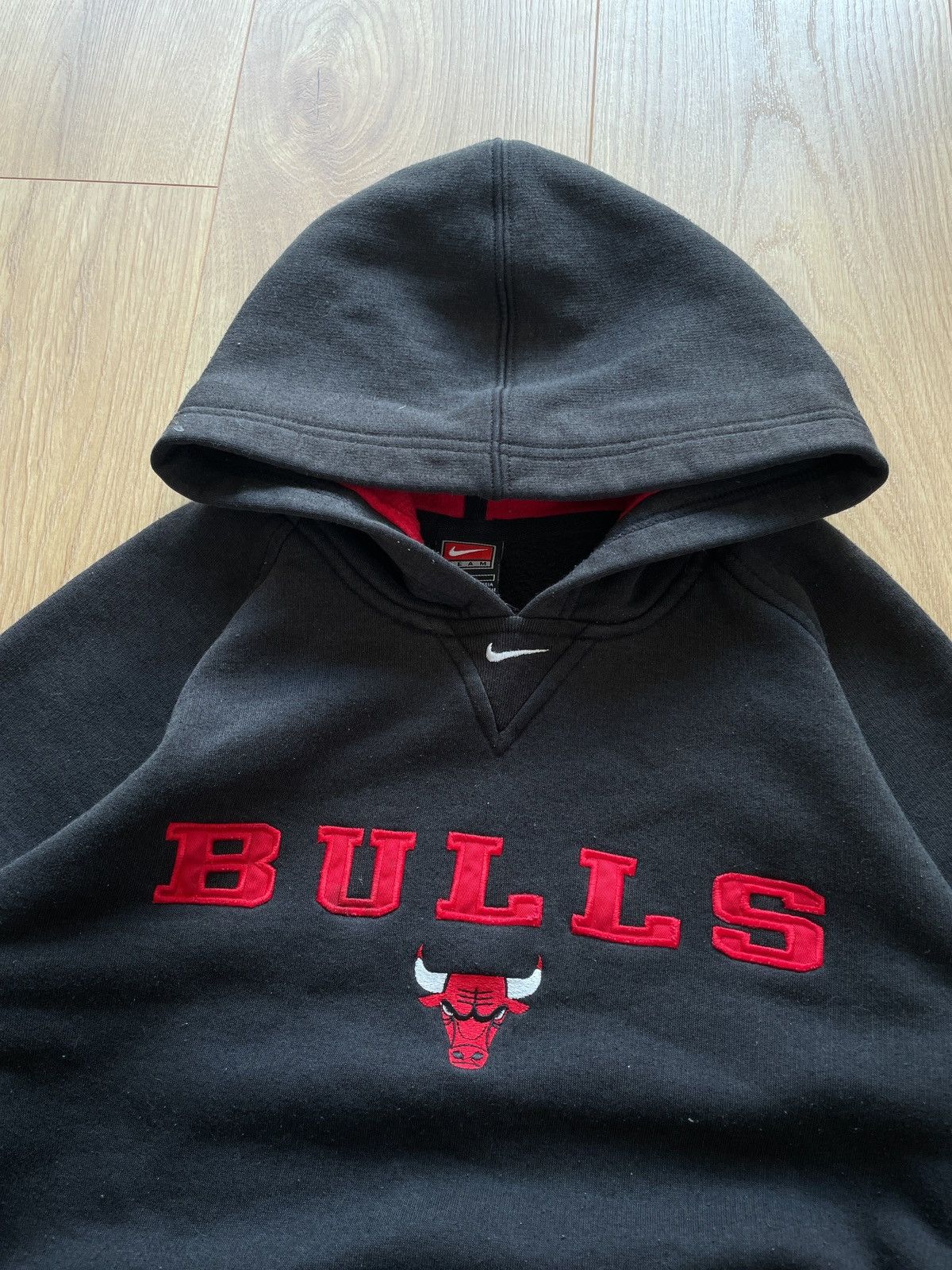 NBA × Nike × Vintage 90s Vintage Nike Team x Chicago Bulls Center Logo Sweat Size US S / EU 44-46 / 1 - 2 Thumbnail
