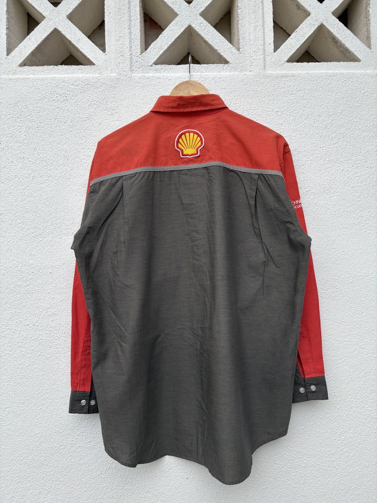 Ferrari Vintage Shell Technical Partner Scuderia Ferrari Size US L / EU 52-54 / 3 - 11 Thumbnail
