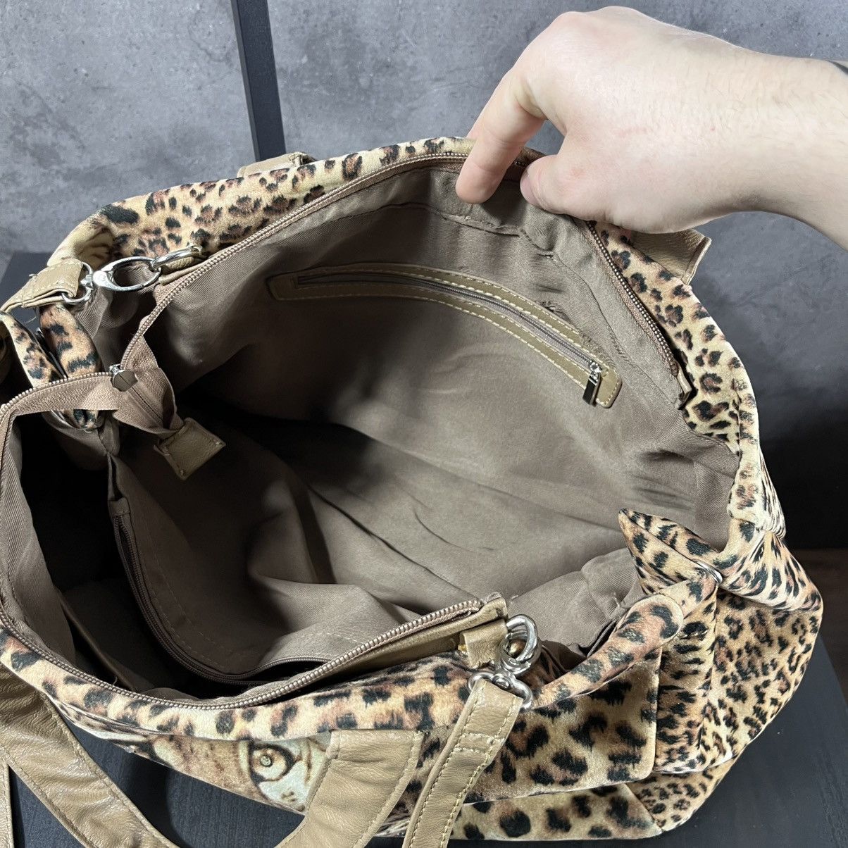 Japanese Brand Vintage Y2K Leopard Print Avant Garde Hand Shoulder Bag Size ONE SIZE - 15 Thumbnail