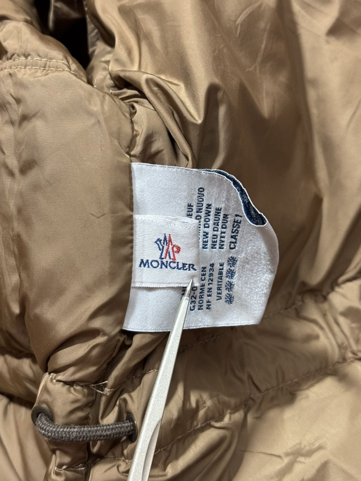 Moncler Moncler men’s MONTSERRAT down jacket Size US L / EU 52-54 / 3 - 19 Thumbnail