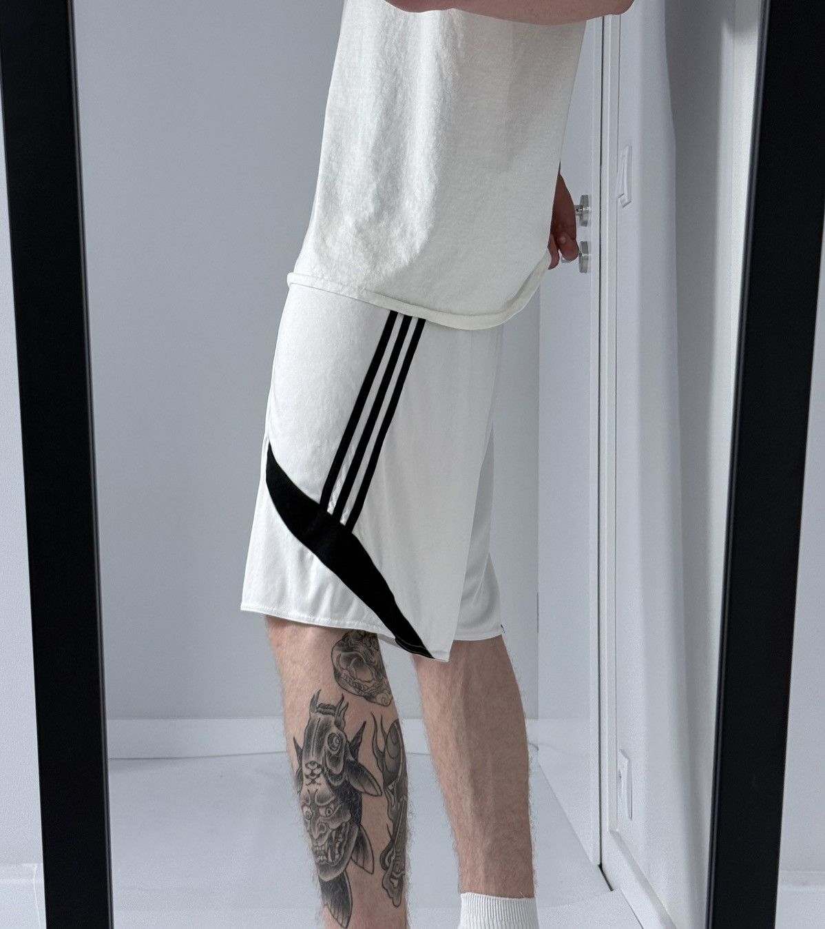 Other Vintage Adidas Y2K avantgarde streetwear shorts Size US 32 / EU 48 - 6 Thumbnail