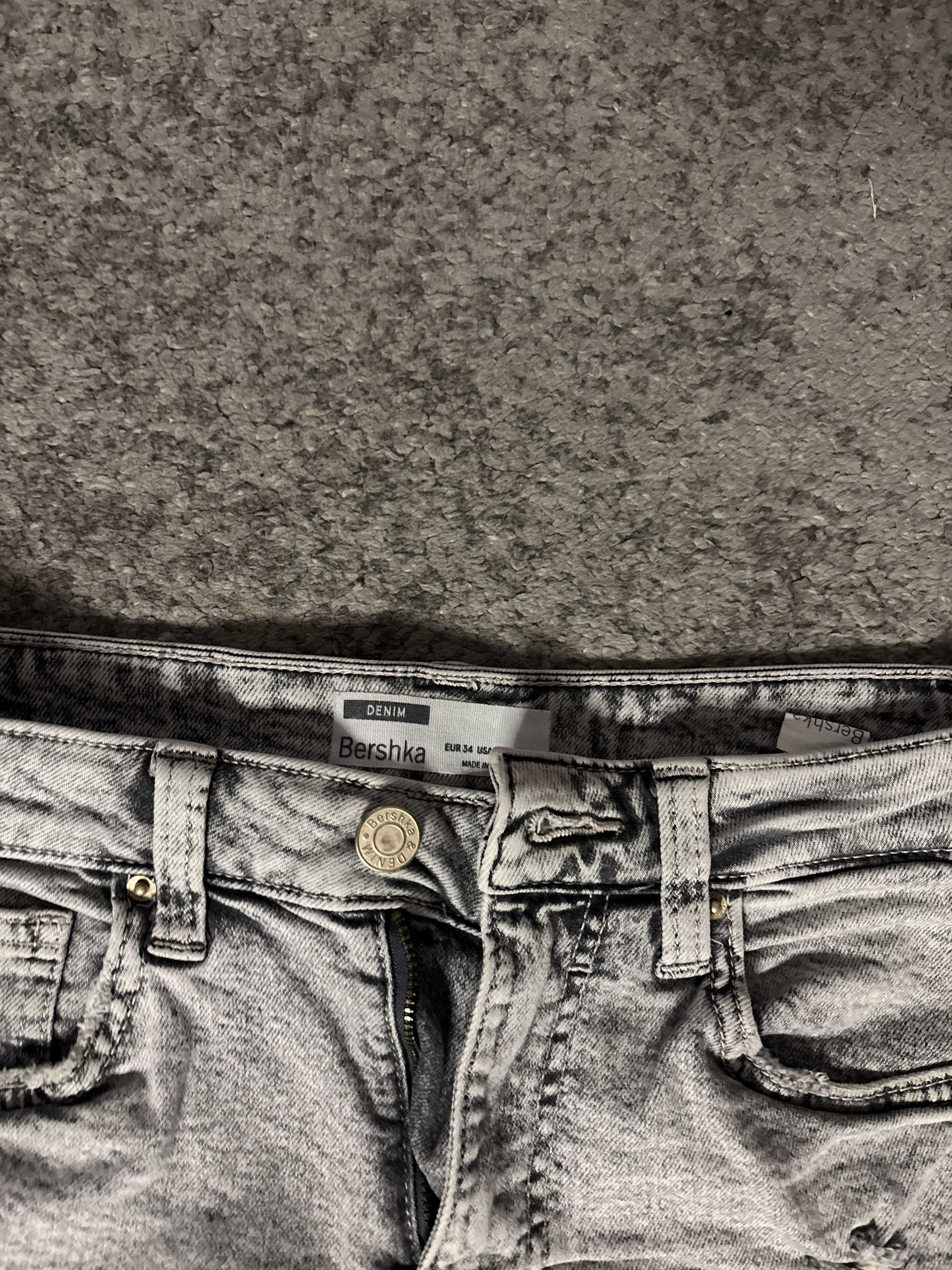 Bershka Bershka Slim Jorts Size US 26 / EU 42 - 2 Thumbnail