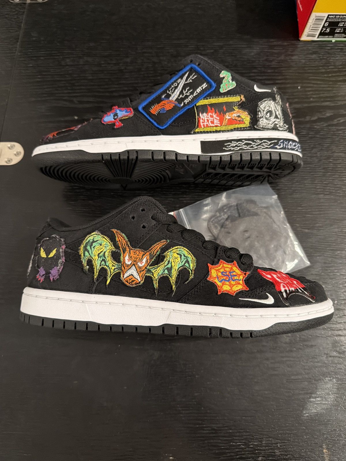 Nike Nike SB Dunk Low Pro QS Neck face Size US 6 / EU 39 - 1 Thumbnail