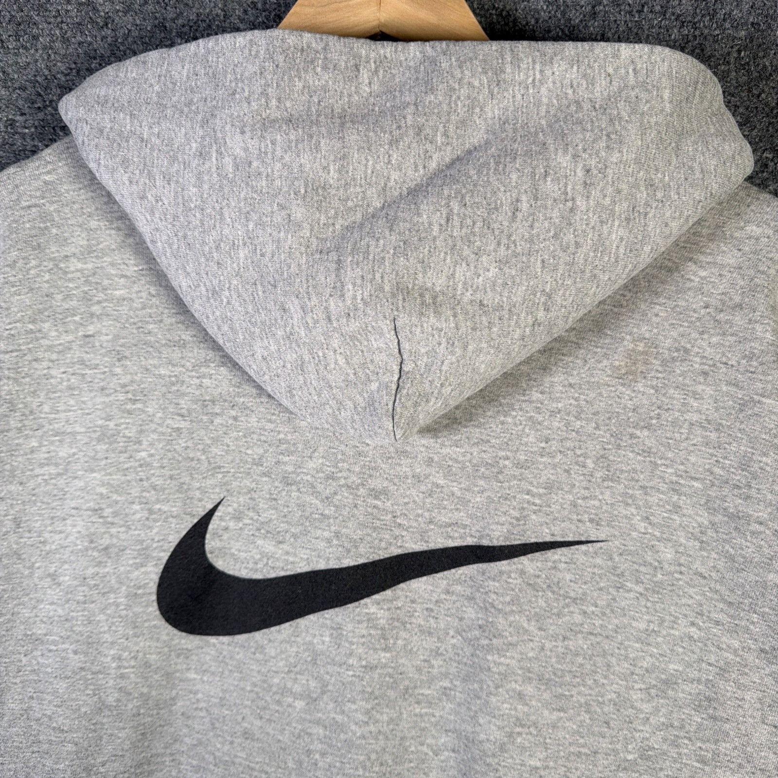 Nike Vintage Nike Hoodie Mens XL Gray Center Swoosh Skate 90s Size US XL / EU 56 / 4 - 8 Thumbnail