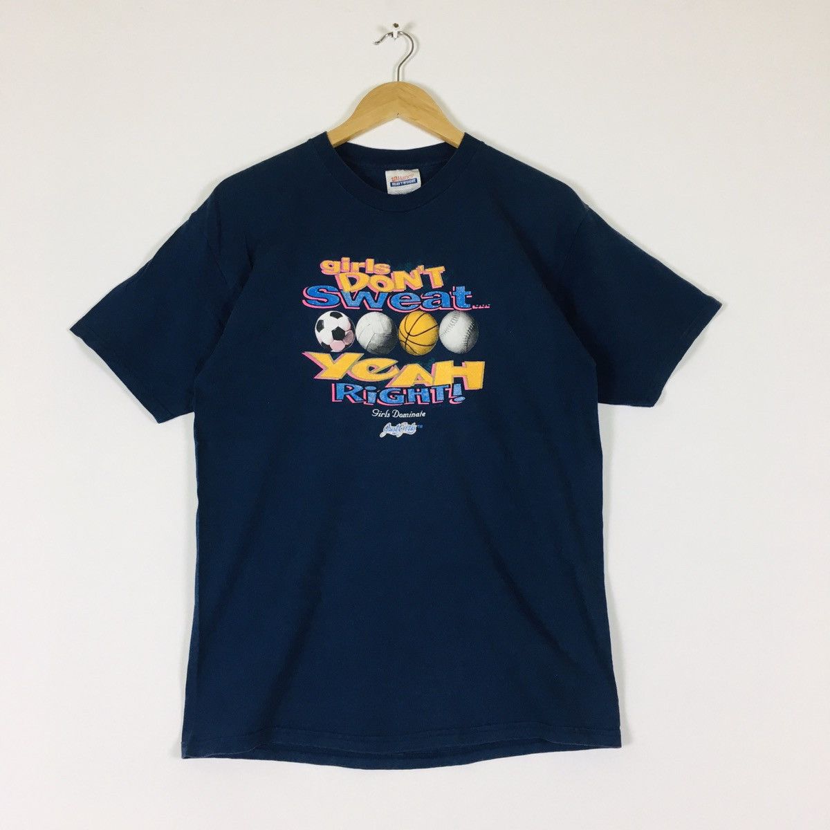 Hanes × Vintage Vintage Girls Don’t Sweat Sportswear Size M / US 6-8 / IT 42-44 - 1 Thumbnail