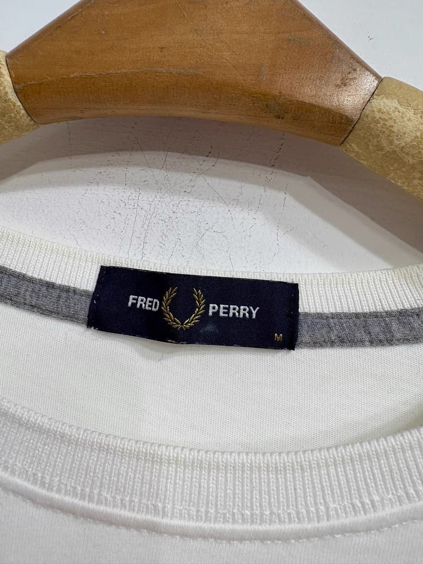 Fred Perry Fred Perry Men's White Logo T-Shirt K29 Size US M / EU 48-50 / 2 - 3 Thumbnail