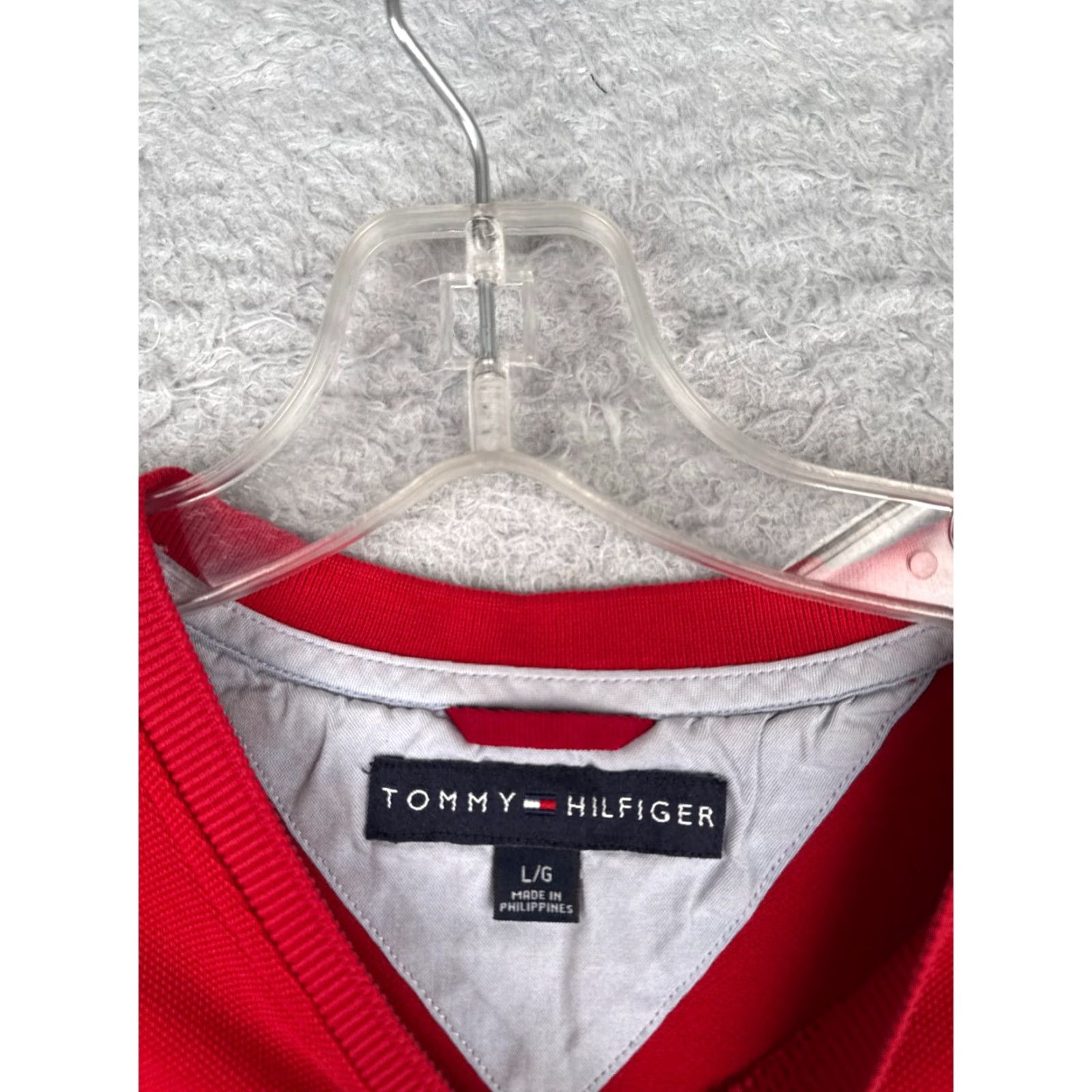 Tommy Hilfiger Tommy Hilfiger Shirt Adult Large Red Crew Neck Short Sleeve Cotton 100% Slim Logo Embroidered Mens Classic American 90s? Size US L / EU 52-54 / 3 - 7 Thumbnail