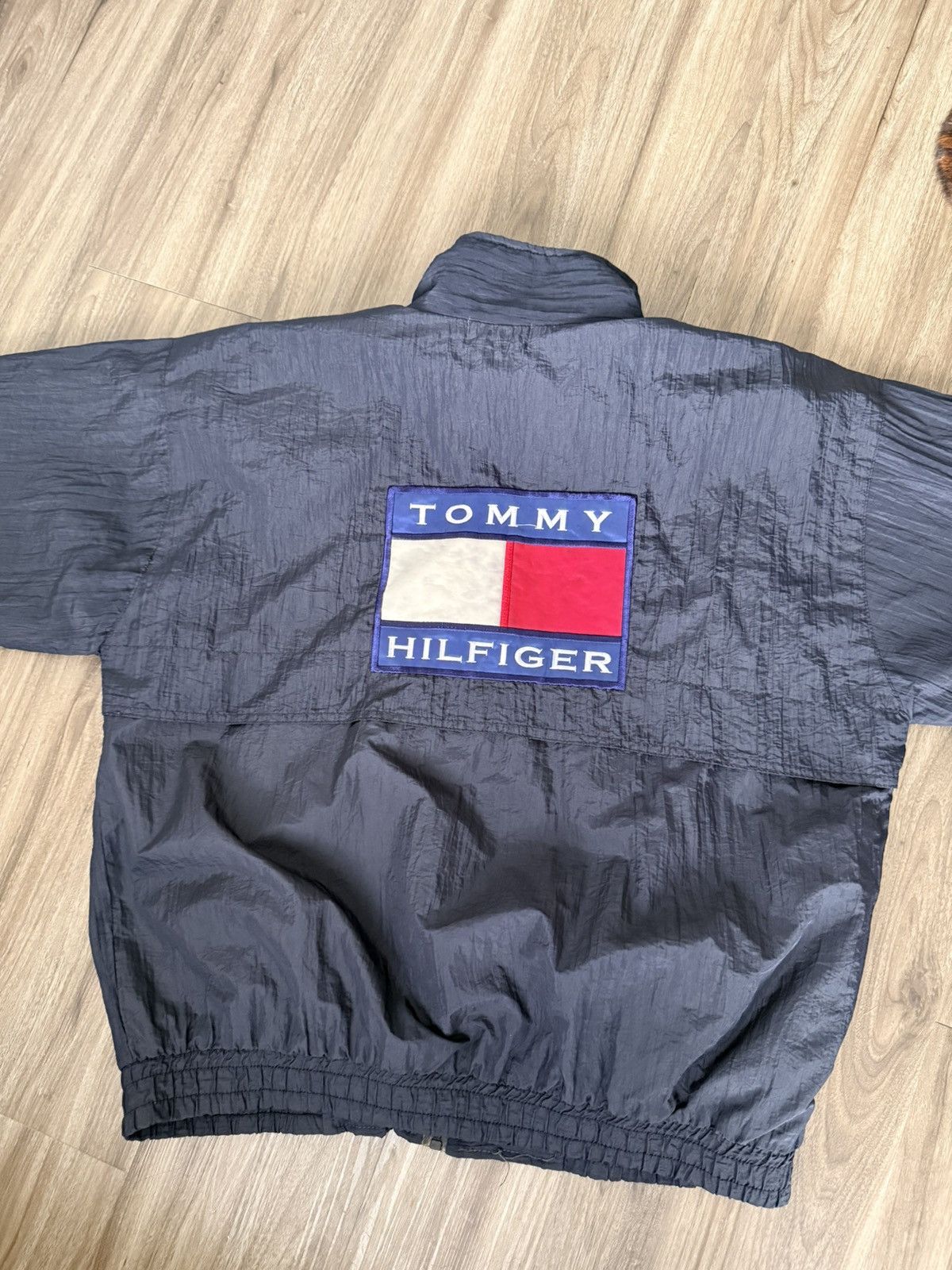 Tommy Hilfiger Tommy Hilfiger Vintage 90s Windbreaker Jacket Full Zip Size US XL / EU 56 / 4 - 5 Thumbnail