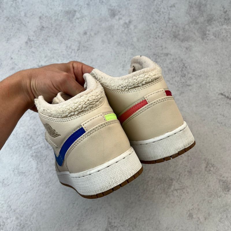 Jordan Brand Hi-top sneakers Air Jordan 1 Mid Fleece Pearl White GS Shoes Size US 8 / IT 38 - 6 Thumbnail