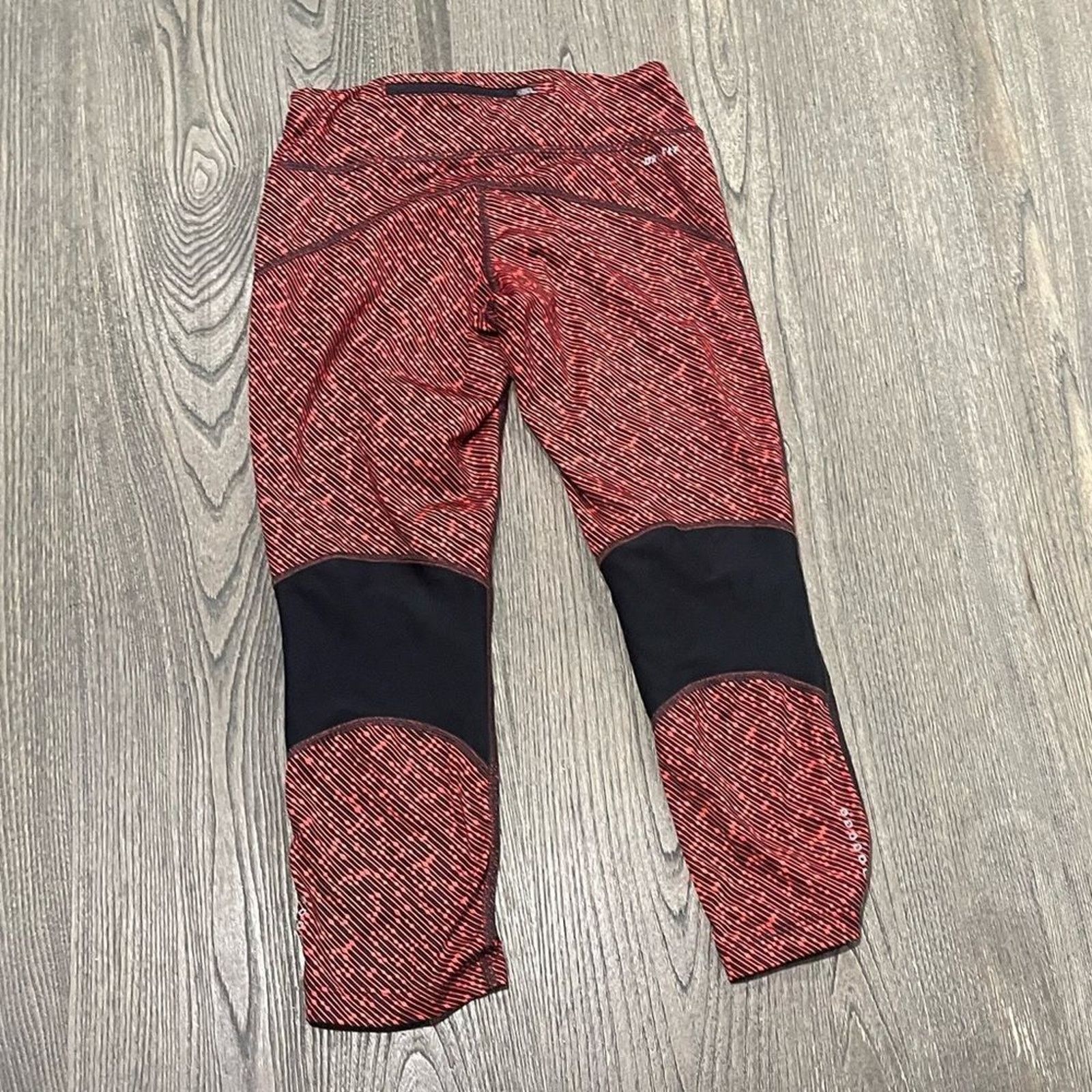 Nike Nike Dri-FIT Red Printed Athletic Leggings Mid Length Siz XS Size 24" / US 00 / IT 34 - 6 Thumbnail
