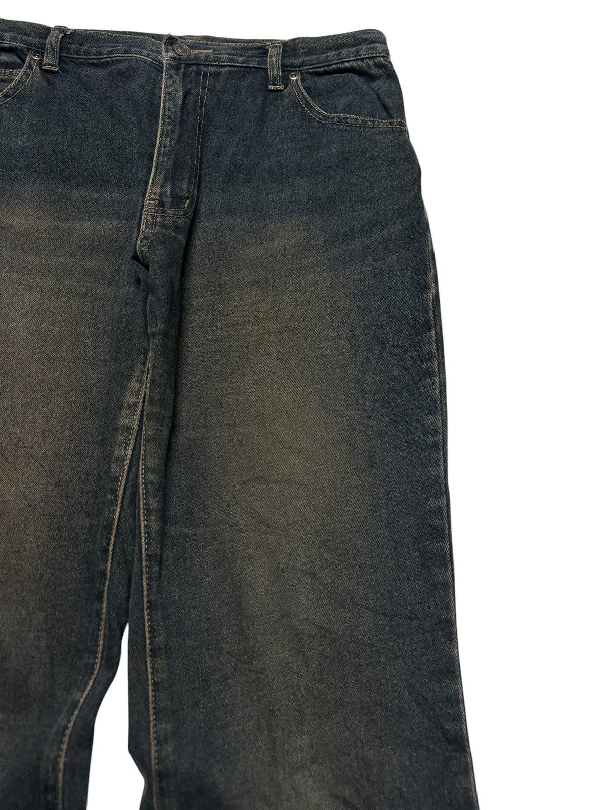 Tornado Mart VINTAGE JAPANESE FLARED RUSTY MUDWASHED DARK DENIM Size US 30 / EU 46 - 5 Thumbnail