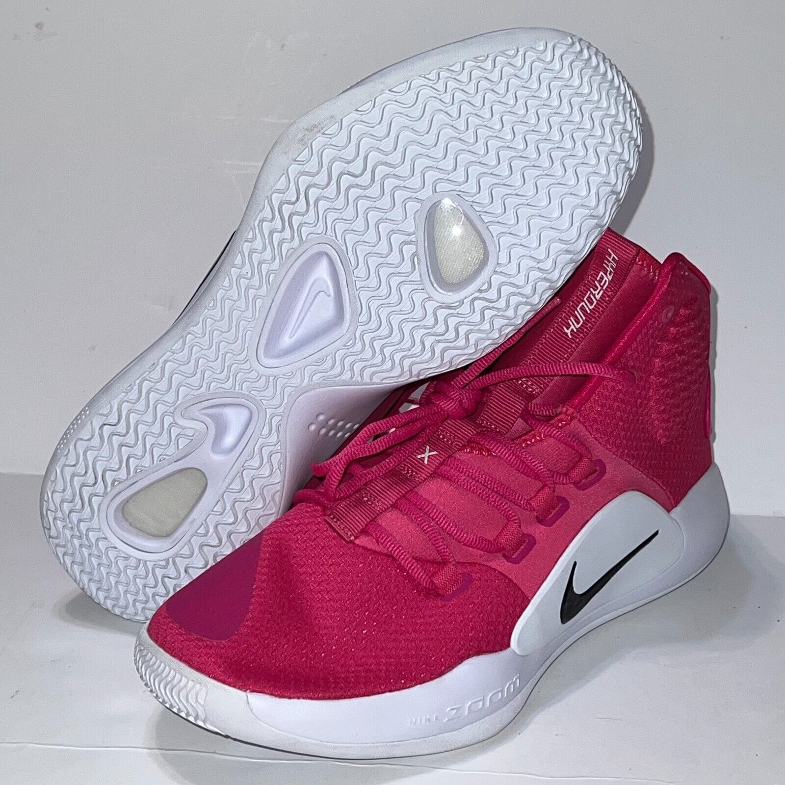 Nike 10.5 Nike Hyperdunk TB Promo School Kay Yow Breast Cancer Size US 10.5 / EU 43-44 - 2 Thumbnail