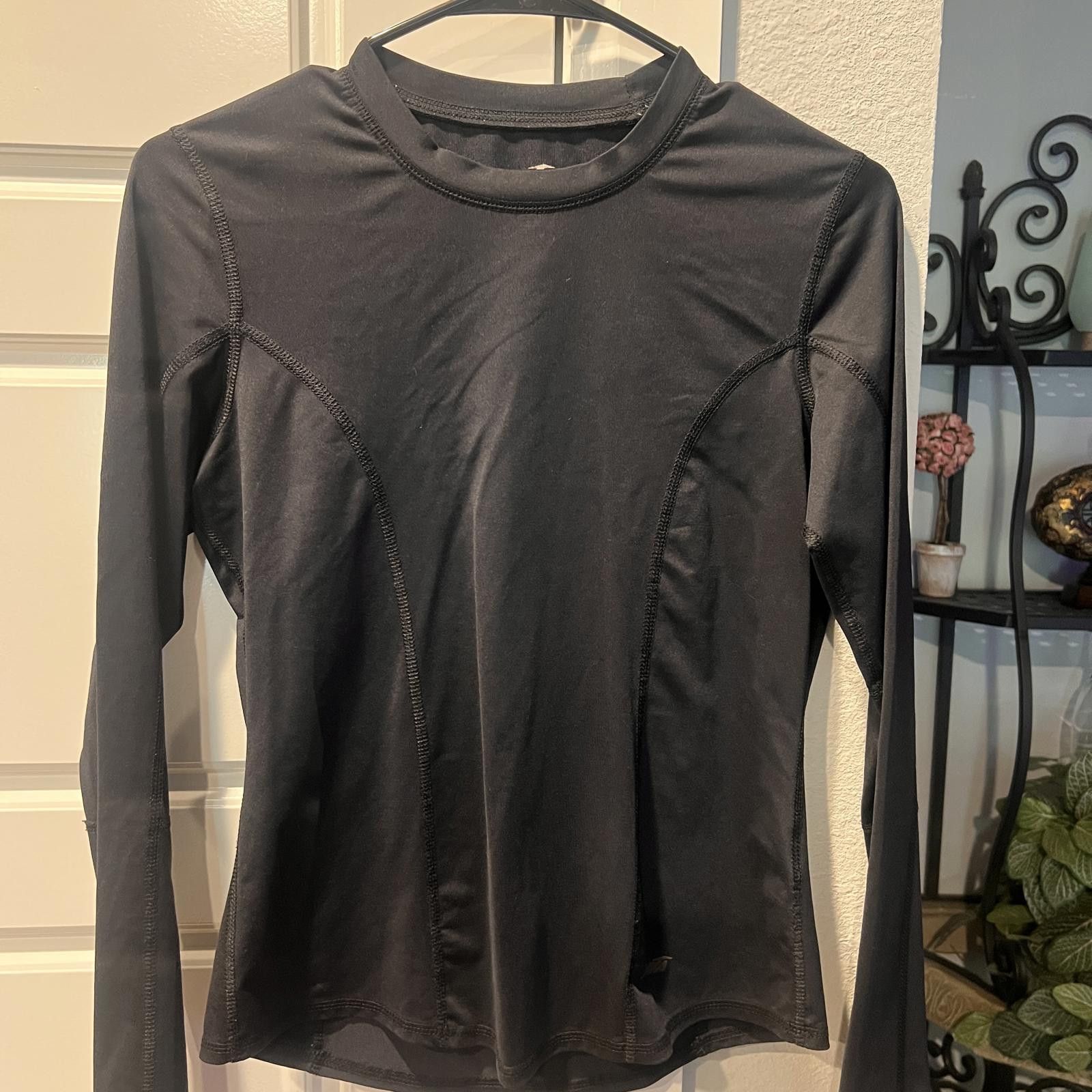 Avia Avia Women's Black Long Sleeve Activewear Top Size S Size ONE SIZE - 1 Thumbnail