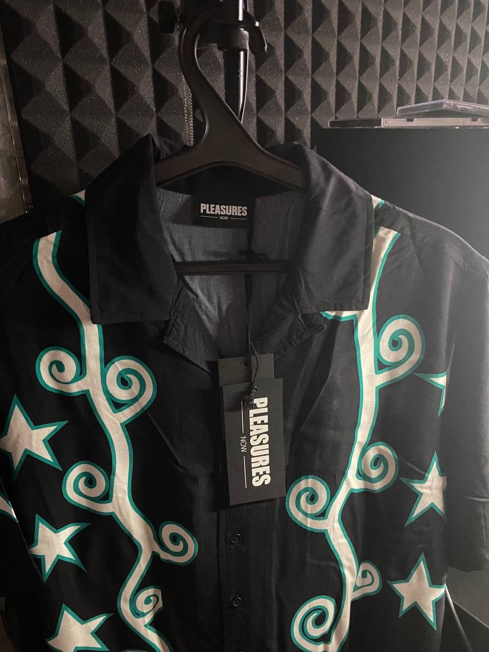 Pleasures Pleasures - Fury Button Down Size US M / EU 48-50 / 2 - 3 Thumbnail