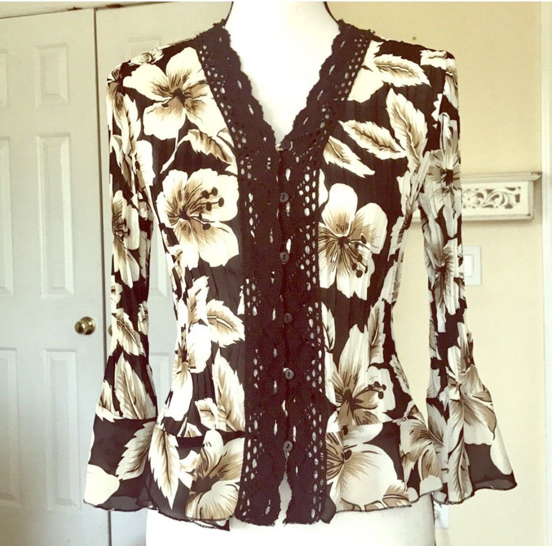 Other ALLISON TAYLOR FLORAL BUTTON UP BELL SLEEVE BLOUSE TOP Size S / US 4 / IT 40 - 1 Thumbnail