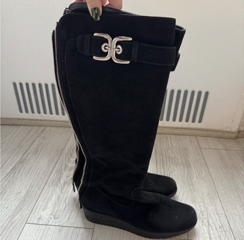 Stuart Weitzman Stuart Weitzman Zip Suede Knee-high Black Wedge Boots Size US 8 / IT 38 - 6 Thumbnail