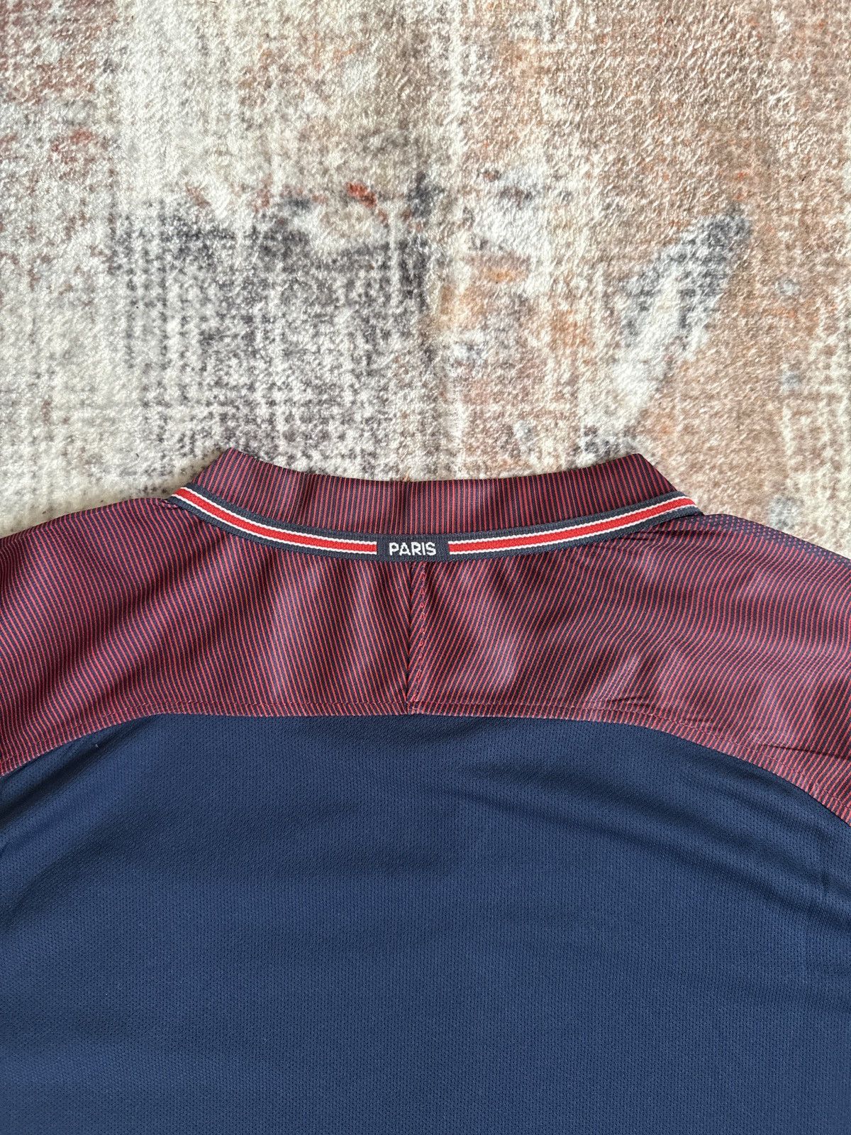 Nike PSG Paris Saint-Germain Home Retro Soccer Jersey 2017-18 Size US L / EU 52-54 / 3 - 6 Thumbnail