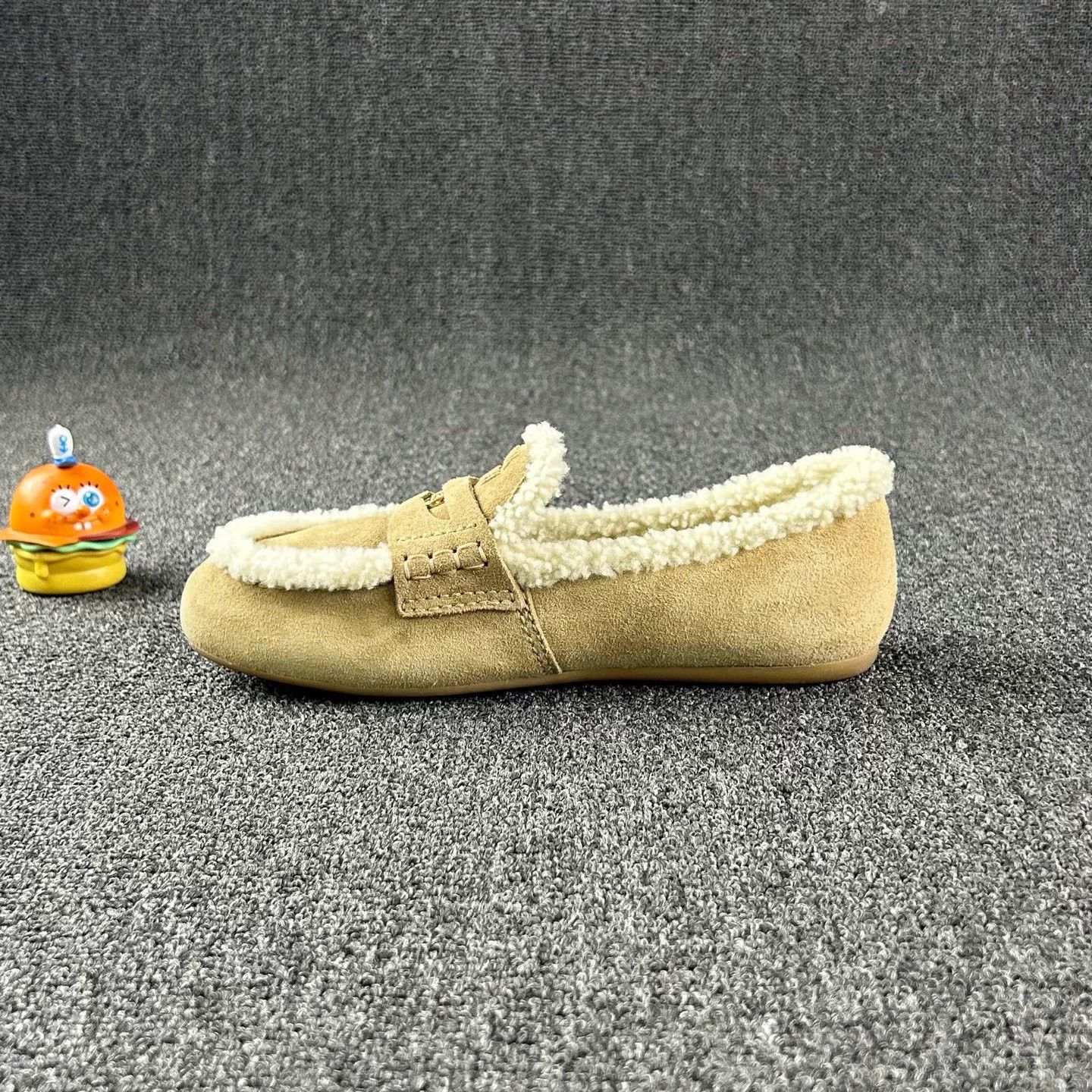 Miu Miu MIU MIU 24fw suede shearling gold coin badge loafers HB5725 Size US 4.5 / IT 34.5 - 3 Thumbnail